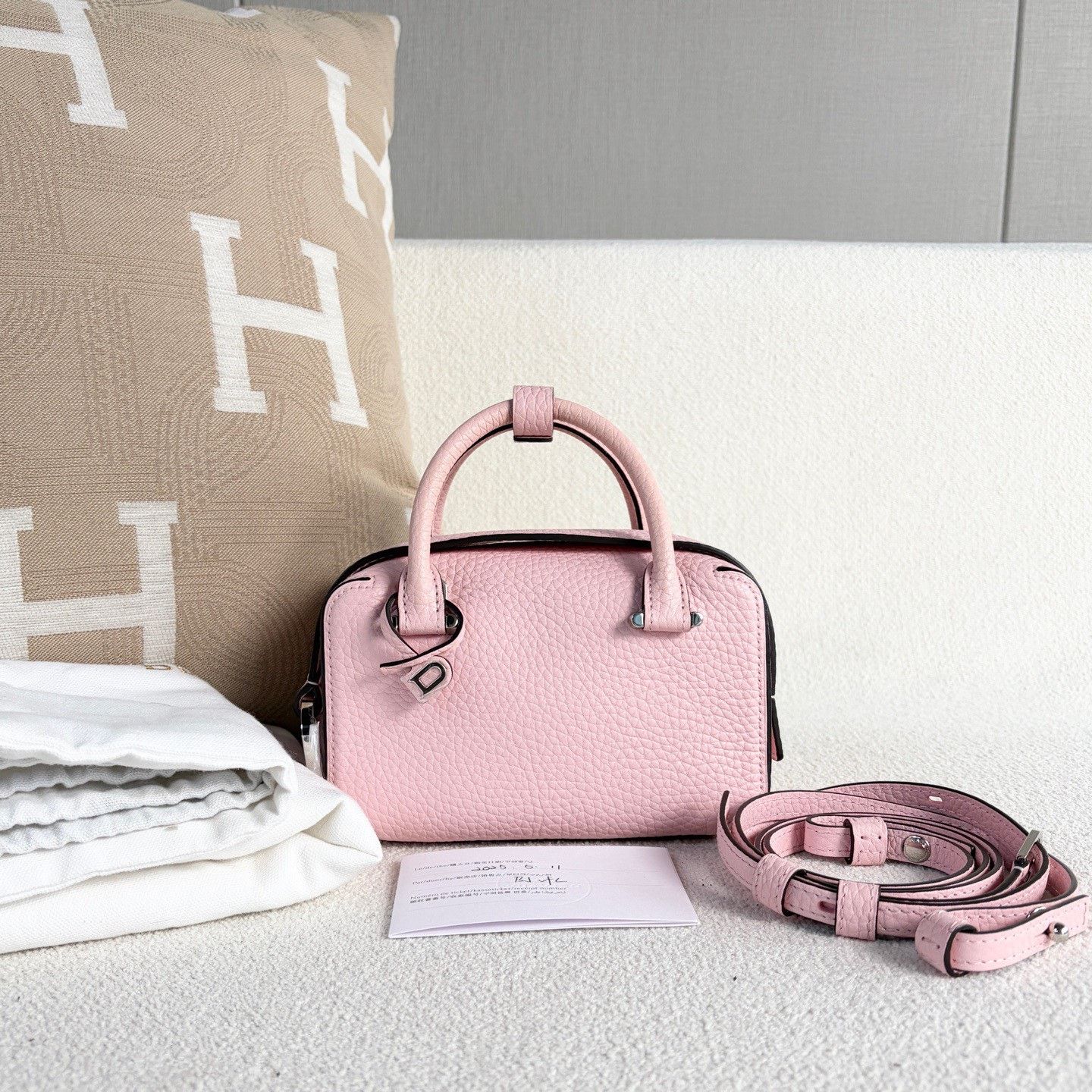 Louis Vuitton Pre-loved Bag Very good condition Size ONE SIZE - 1 Thumbnail