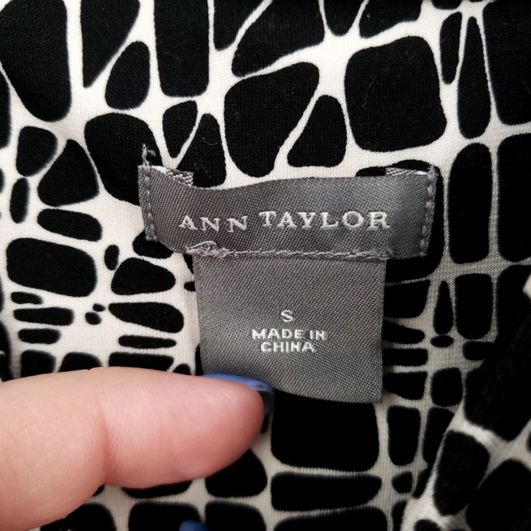 Ann Taylor Ann Taylor Dress Womens S Small Black Fit & Flare Geometric Short Length Strap Size 28" / US 6 / IT 42 - 3 Thumbnail