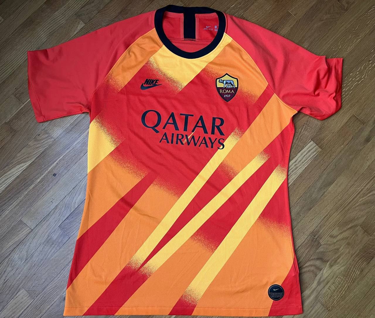 Other Nike AS Roma FC goalkeeper soccer jersey Size US XL / EU 56 / 4 - 1 Thumbnail