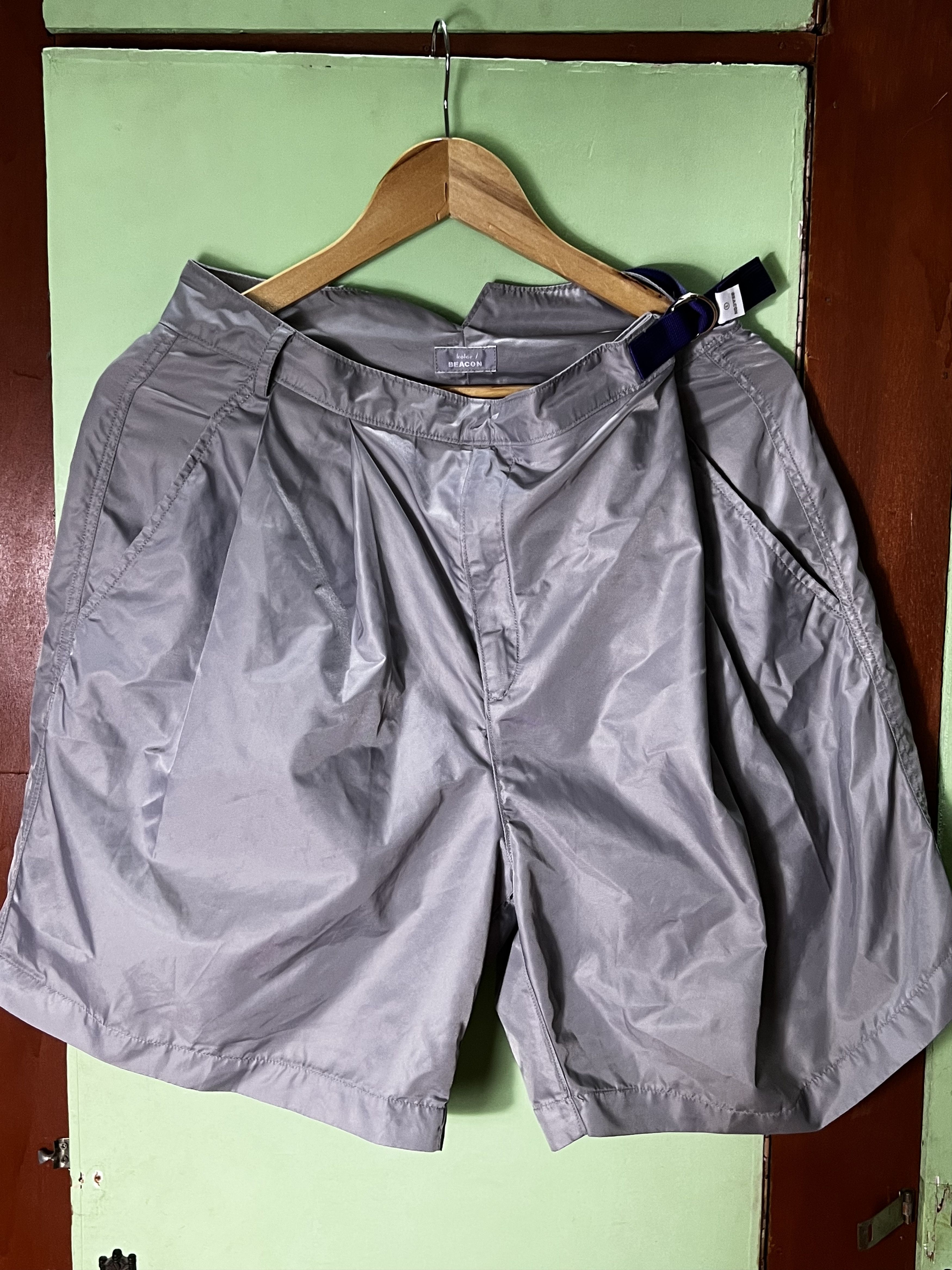 Kolor Kolor / Beacon - Pleated Shorts Size 28" / US 6 / IT 42 - 1 Thumbnail