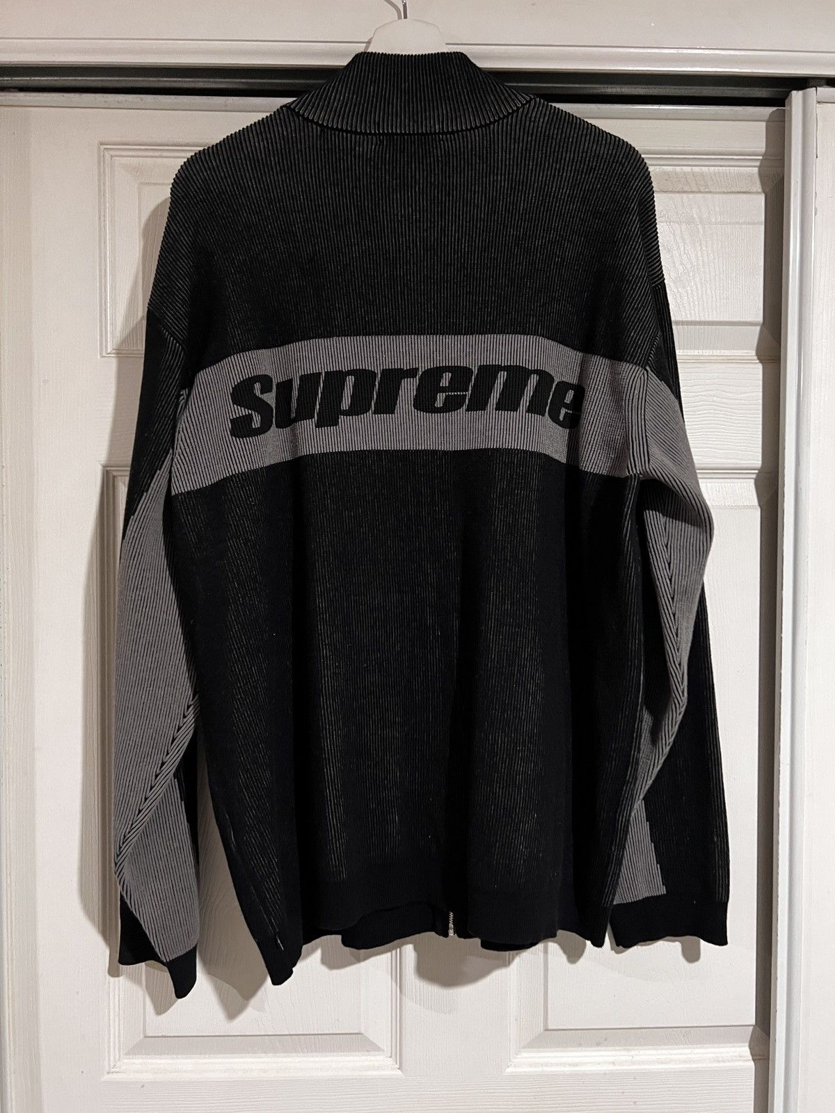 supreme22fw 2-tone ribbed zip up sweater-