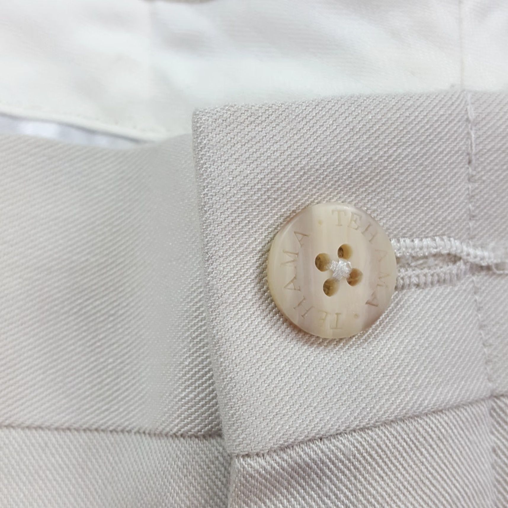 Vintage Tehama Beige Tapered Relaxed Twill Pants Men 38x30 Chino Khaki Front Pleated Belt Loops Pockets 90s Retro Work Casual Shirt? Size US 38 / EU 54 - 4 Thumbnail