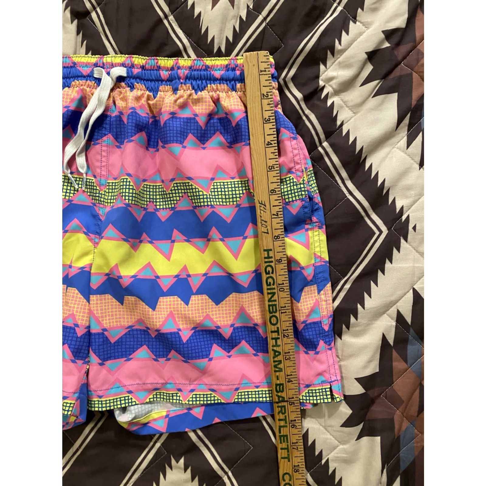 Chubbies Chubbies Trunks Swim L Geometric Multicolor Lined 5.5” Inseam Men’s Retro Beach Size US 33 - 5 Thumbnail