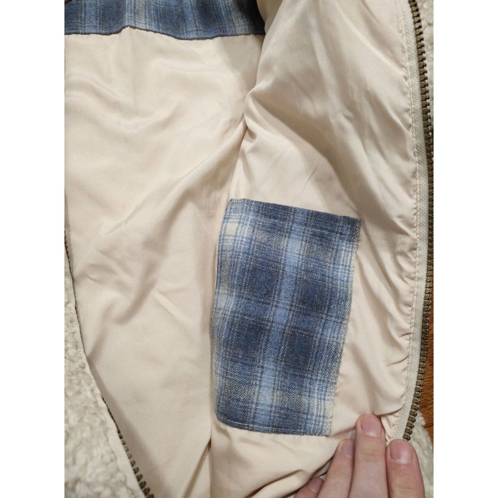 Pendleton Pendleton Jacket Beige Women S Zip Up Fleece Jacket Fuzzy Front Pocket Plaid Accents Size S / US 4 / IT 40 - 4 Thumbnail