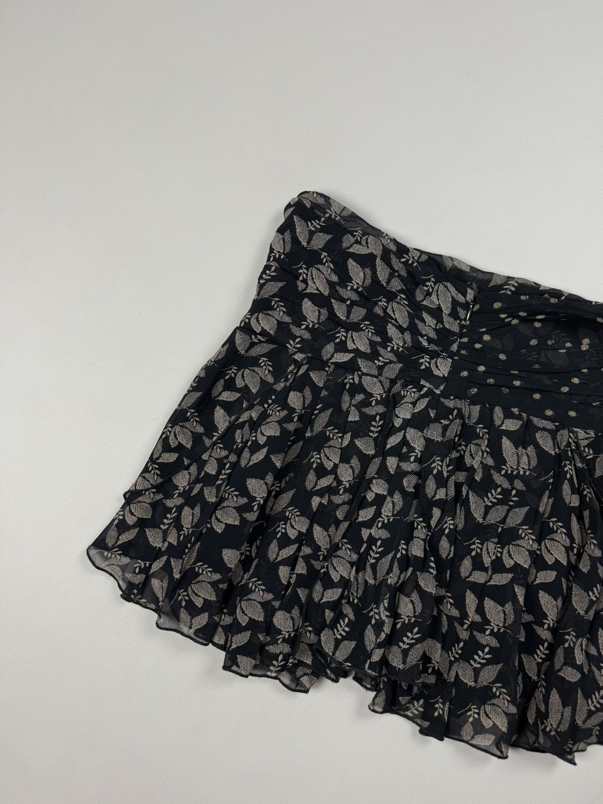 Isabel Marant Etoile Isabel Marant Etoile Floral Pattern Viscose Mini Skirt Size 26" / US 2 / IT 38 - 16 Thumbnail