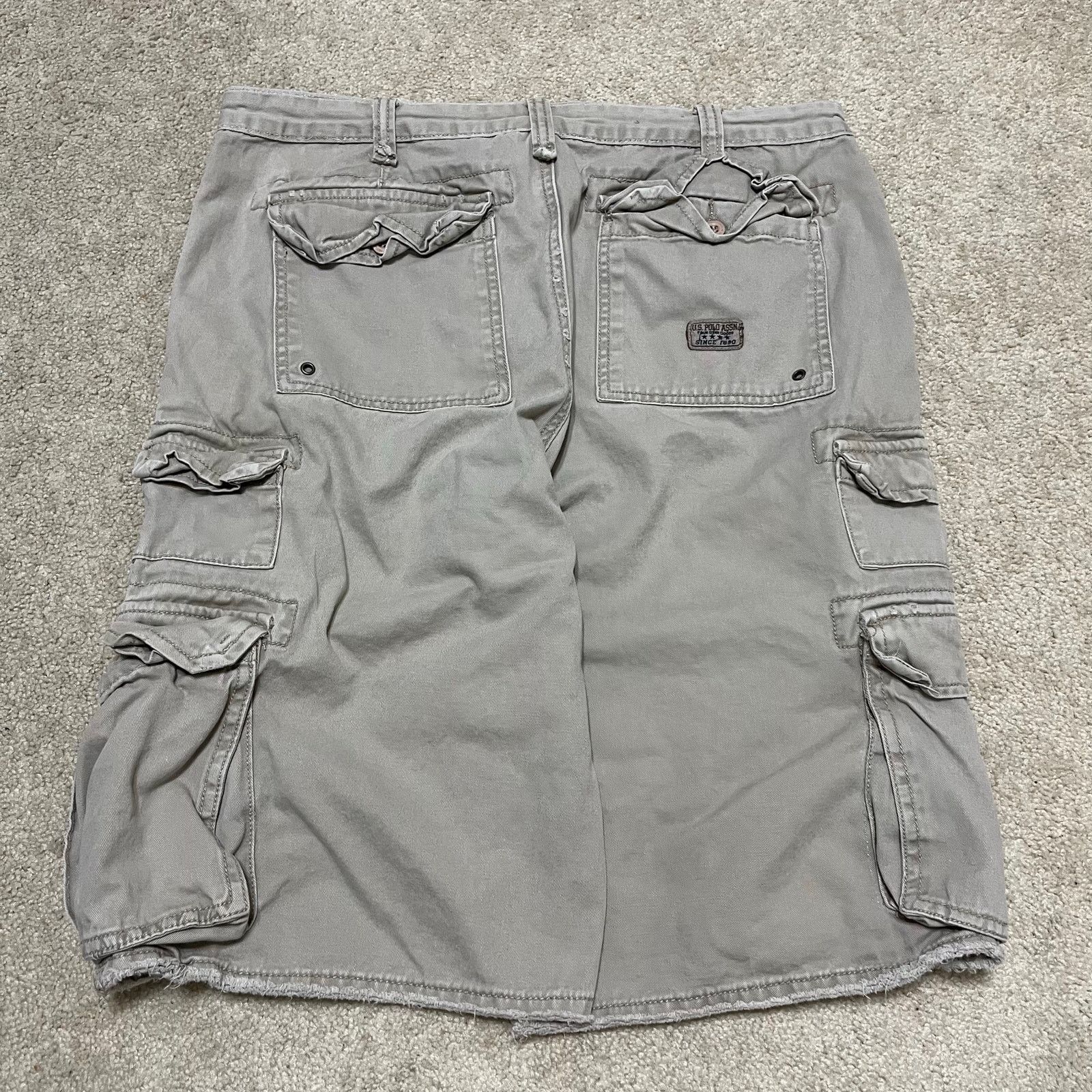 U.S. Polo Assn. Y2K U.S. Polo Assn Baggy Skater Beige Cargo Shorts 34W Size US 34 / EU 50 - 2 Thumbnail
