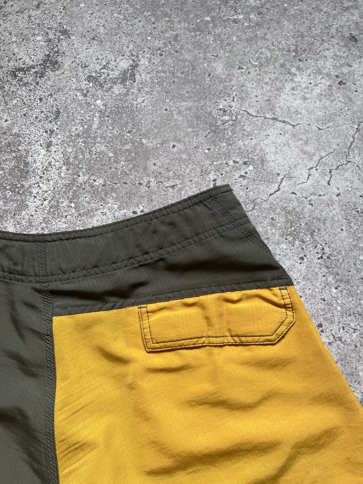 Oakley × Vintage Vintage Oakley Crazy Skull Shorts Big Logo Swimwear Men's Size US 32 / EU 48 - 13 Thumbnail