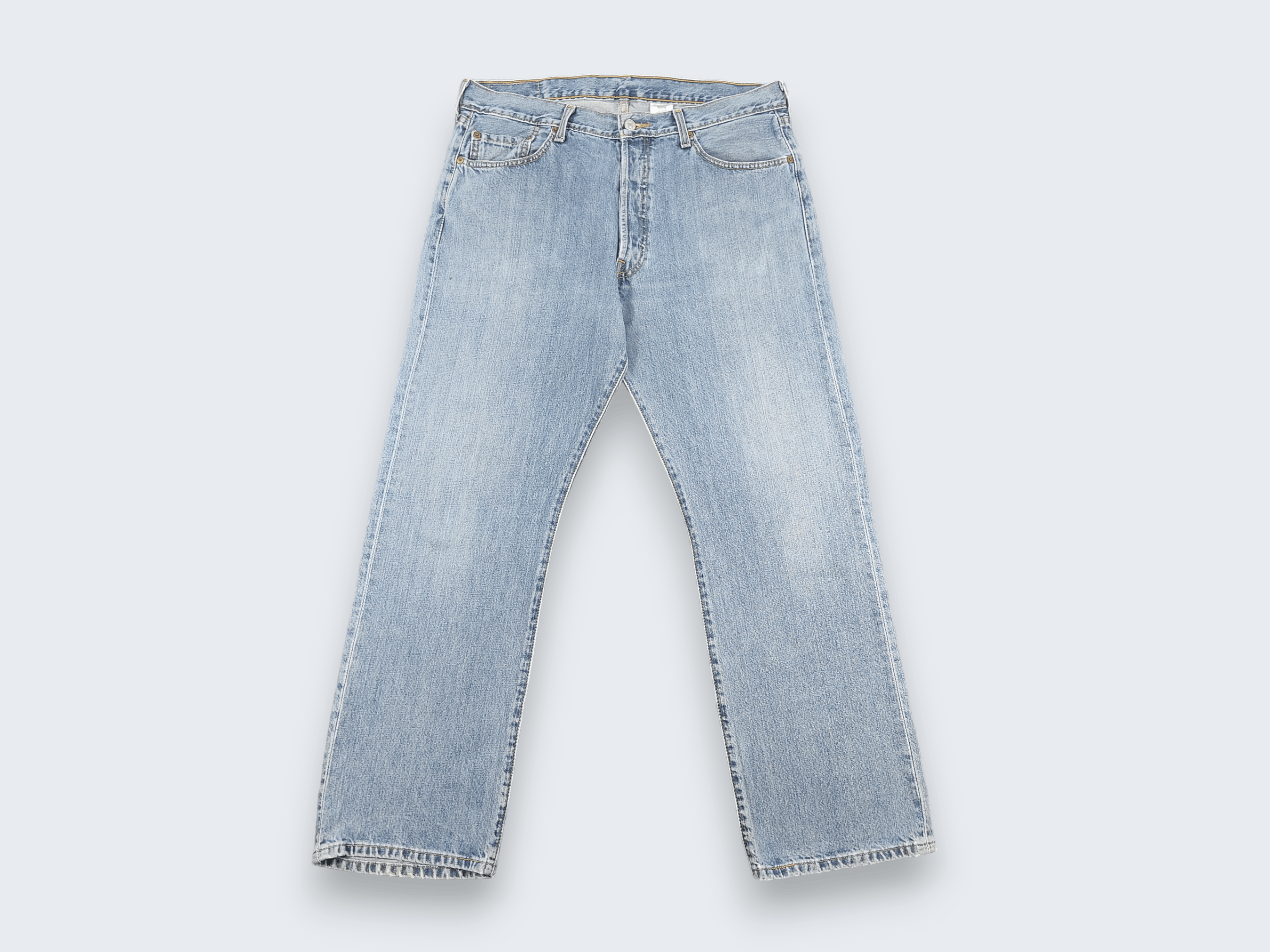Vintage Levis 501 Jeans Fly Button Blue Light Wash L564