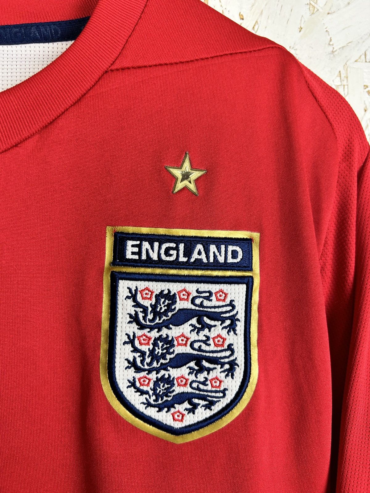 Umbro Vintage Umbro England 2006/08 Away Kit Soccer Jersey Red S Size US S / EU 44-46 / 1 - 3 Thumbnail