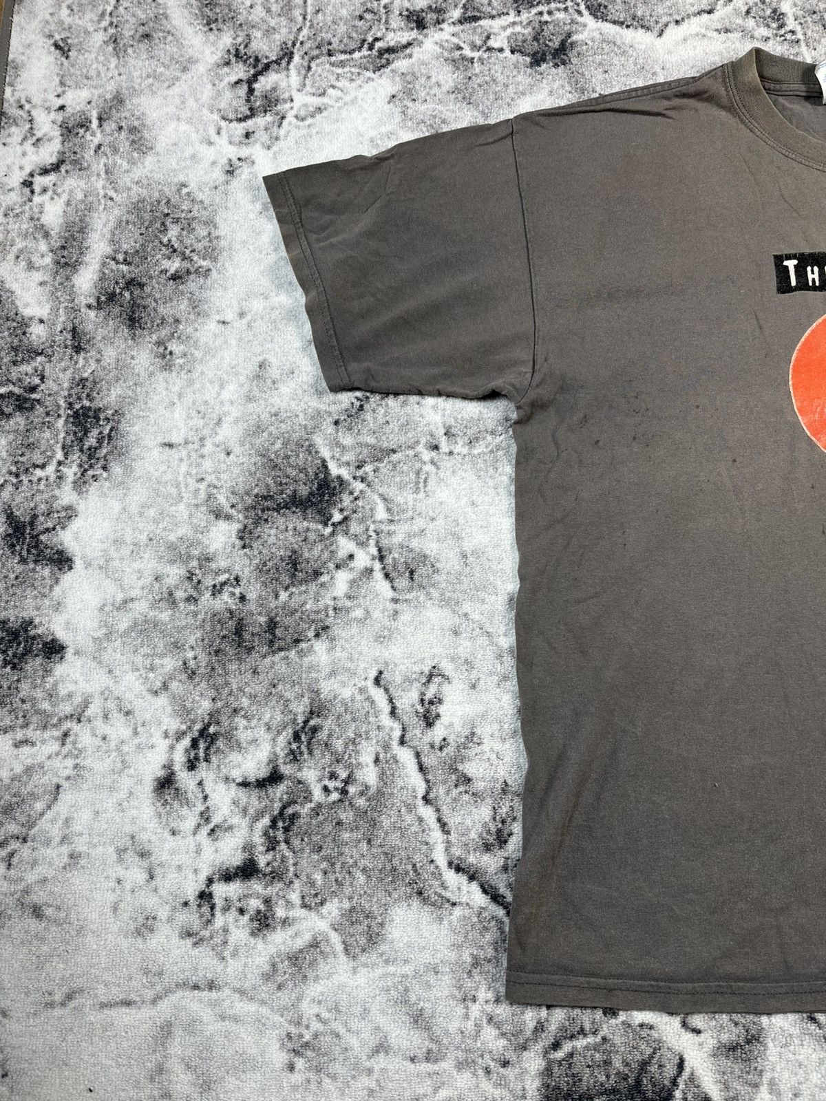 Gildan The Alarm Band Tee Faded Distressed Vintage Style Size US XL / EU 56 / 4 - 2 Thumbnail