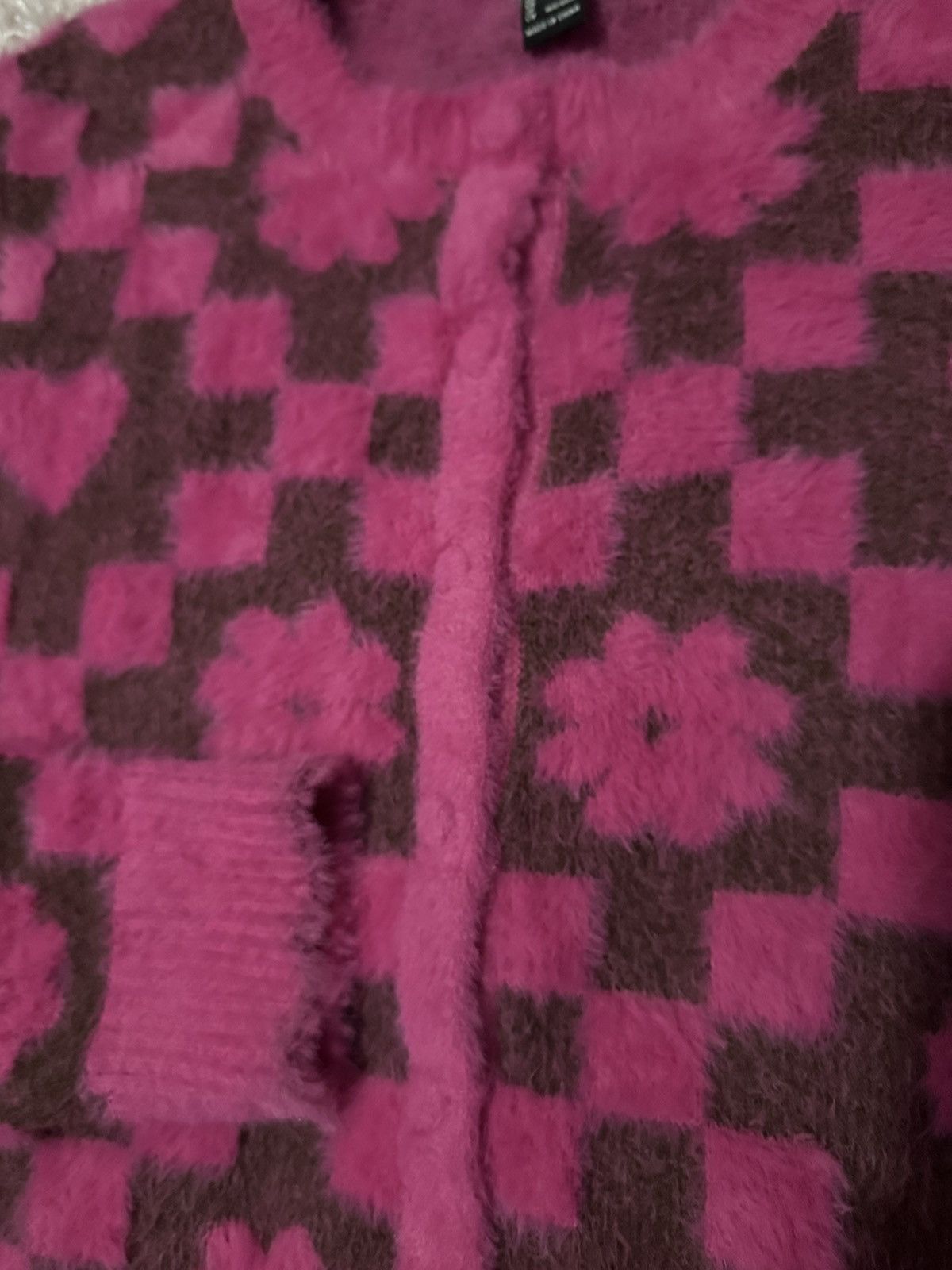 Forever 21 Forever 21 Pink Fuzzy Retro Checker Cardigan Size Medium Size M / US 6-8 / IT 42-44 - 4 Thumbnail