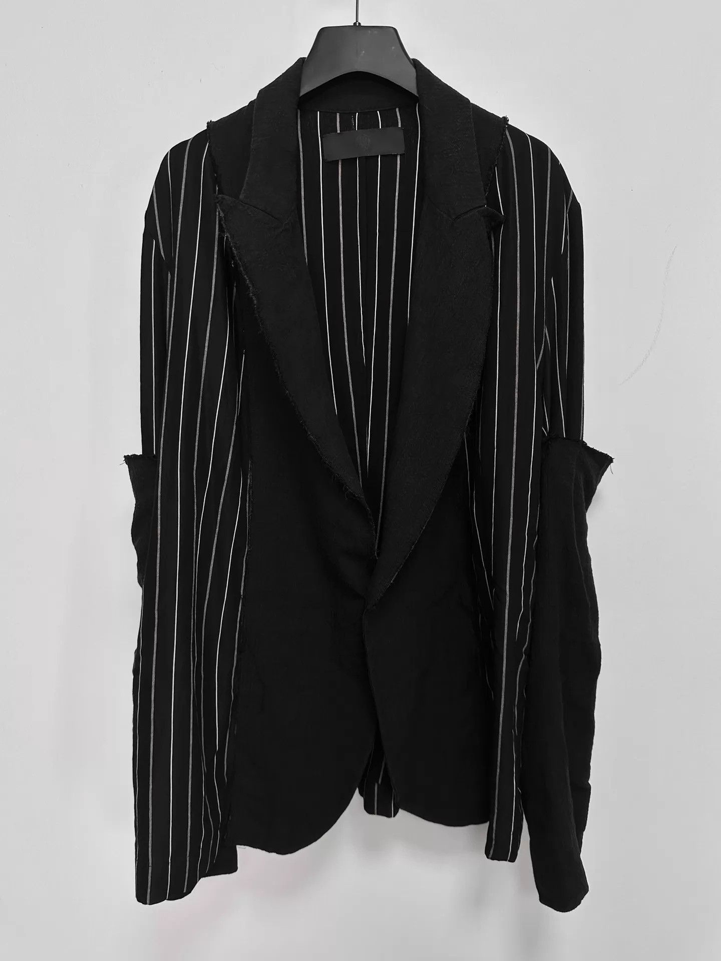 Marc Le Bihan Marc Le Bihan 18AW Linen Decon Jkt B&W Horn Buttons Size US L / EU 52-54 / 3 - 1 Thumbnail