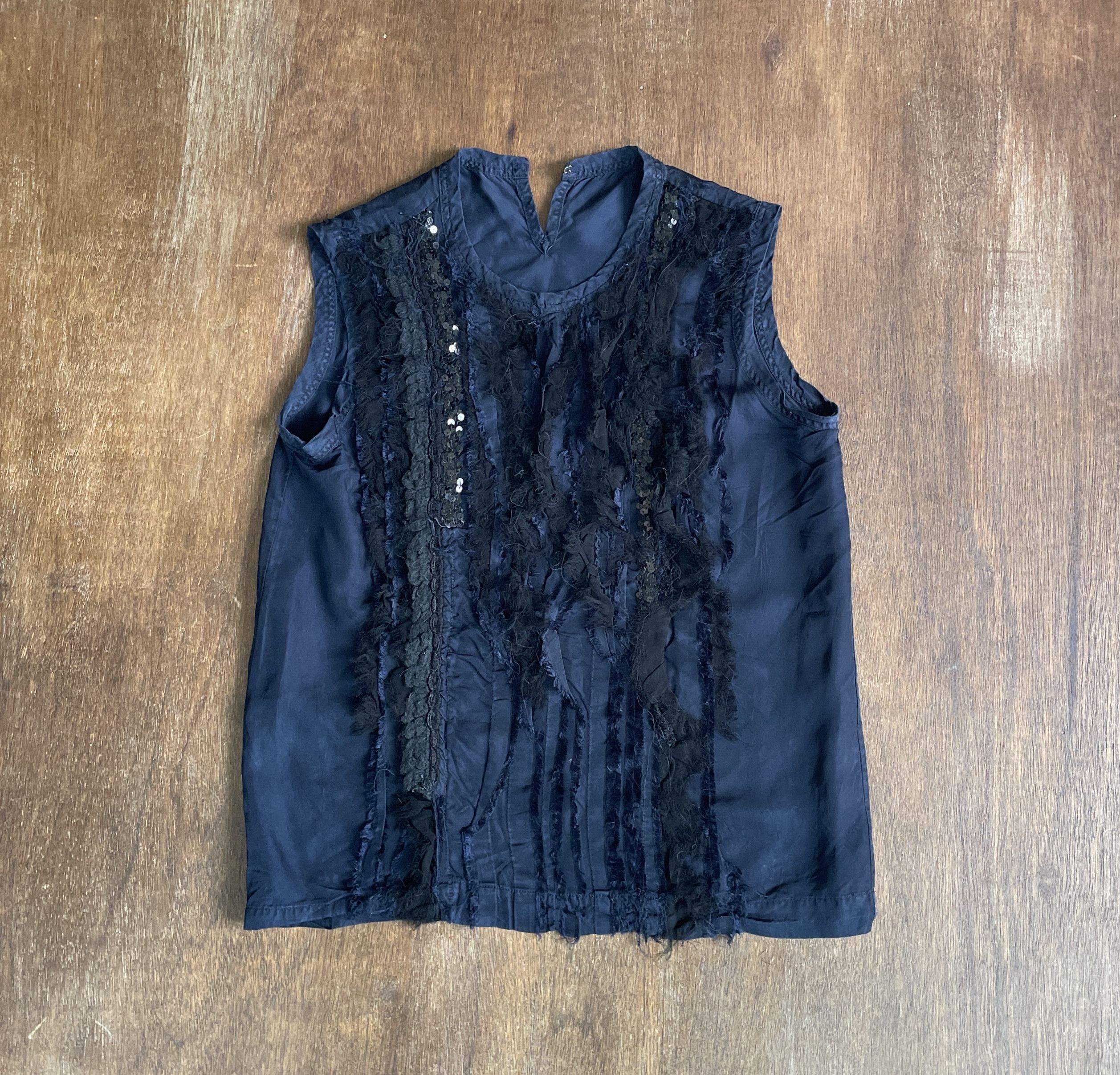 Comme des Garcons COMME des GARCONS Detailed Embroidery Top Size S / US 4 / IT 40 - 1 Thumbnail