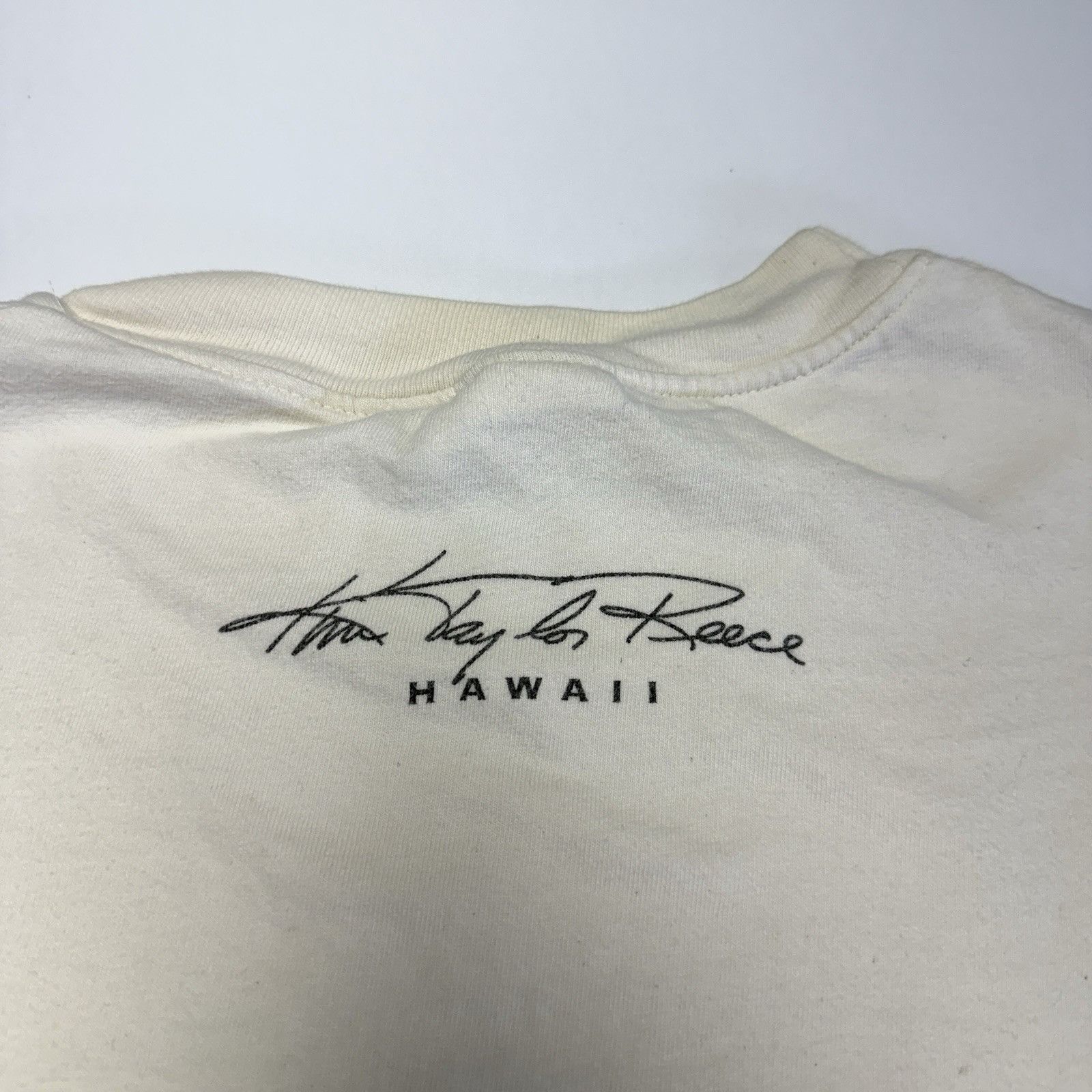 Vintage Vintage Kim Taylor Reese Hawaii T Shirt Cream Mens XL Size US XL / EU 56 / 4 - 11 Thumbnail