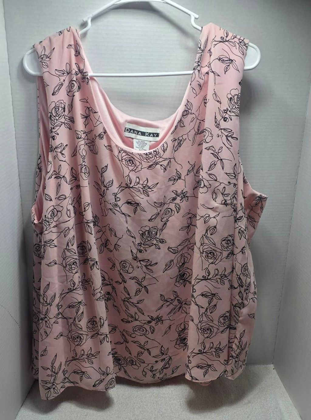 The Unbranded Brand Women's DANA KAY Pink & Black Floral Tank Top Plus Size 32W Size M / US 6-8 / IT 42-44 - 1 Thumbnail