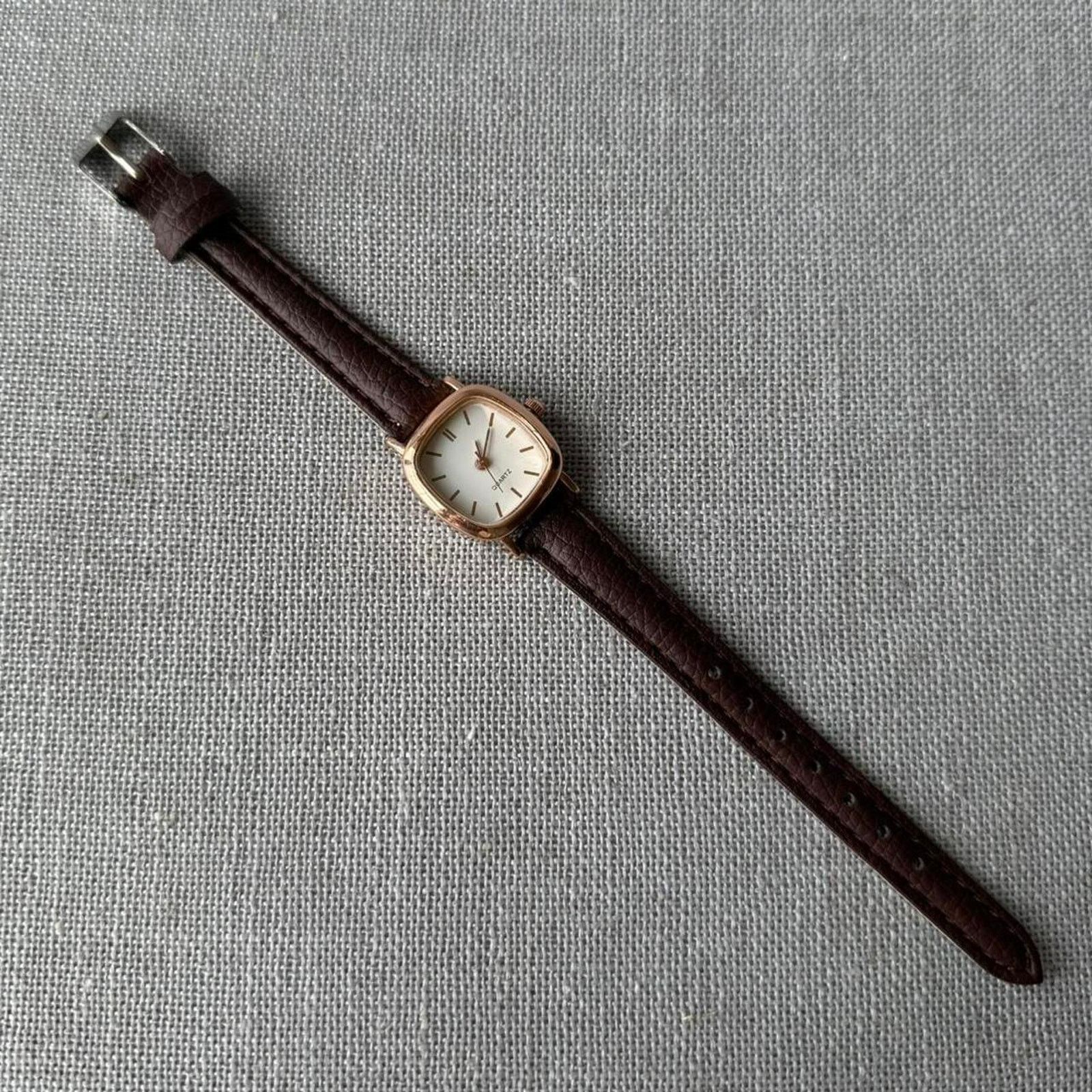 Other Brown leather vintage style watch WMNS//2 Size ONE SIZE - 4 Thumbnail