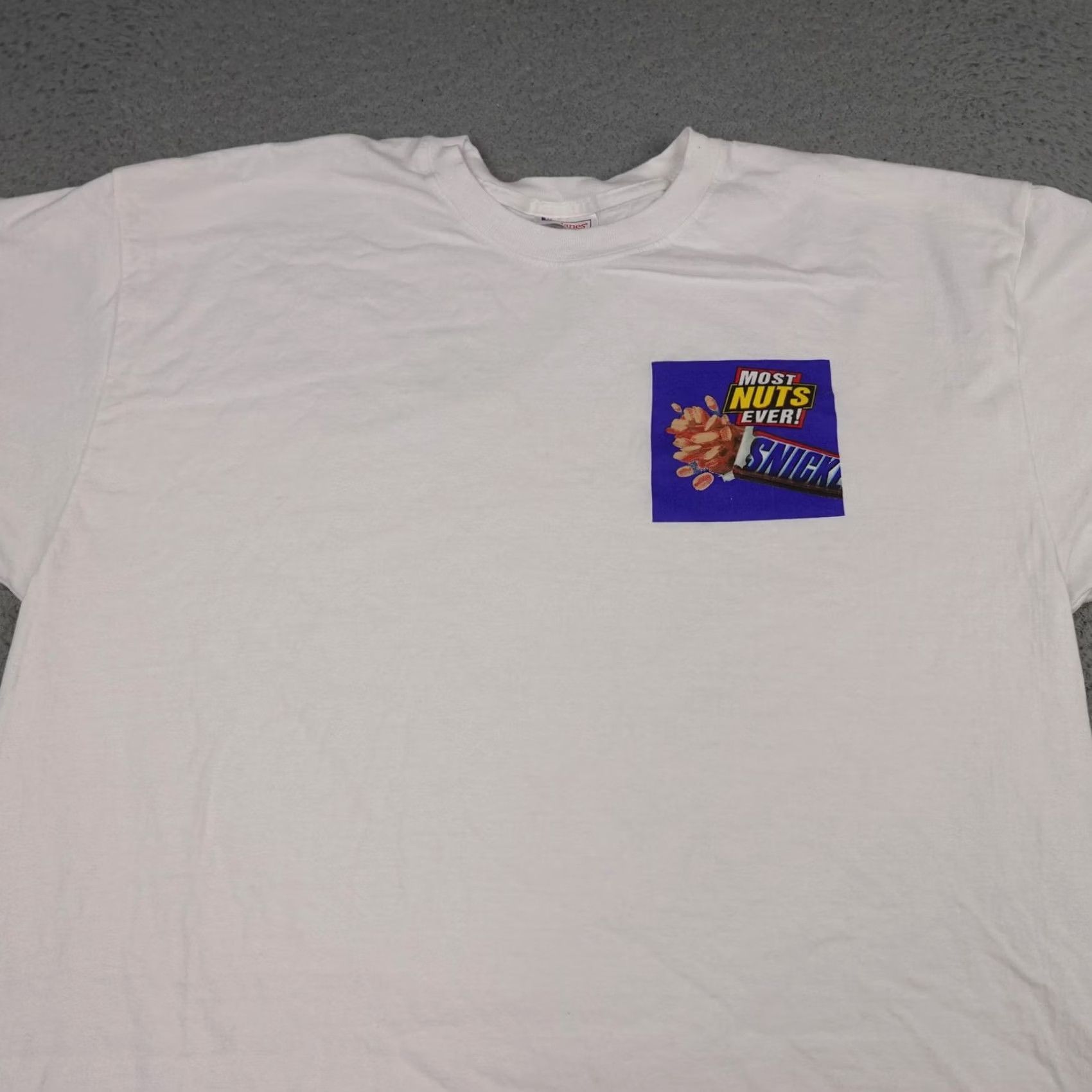 Hanes VINTAGE Hanes Snickers Shirt Mens XL White Graphic Print 90s Promo Tee Mens Size US XL / EU 56 / 4 - 3 Thumbnail