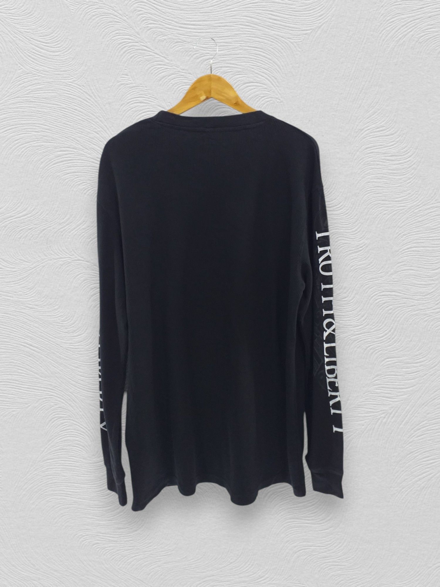 Rap Tees Graphic Southpole Big Logo Long Sleeve t-shirt -A083 Size US XL / EU 56 / 4 - 2 Thumbnail