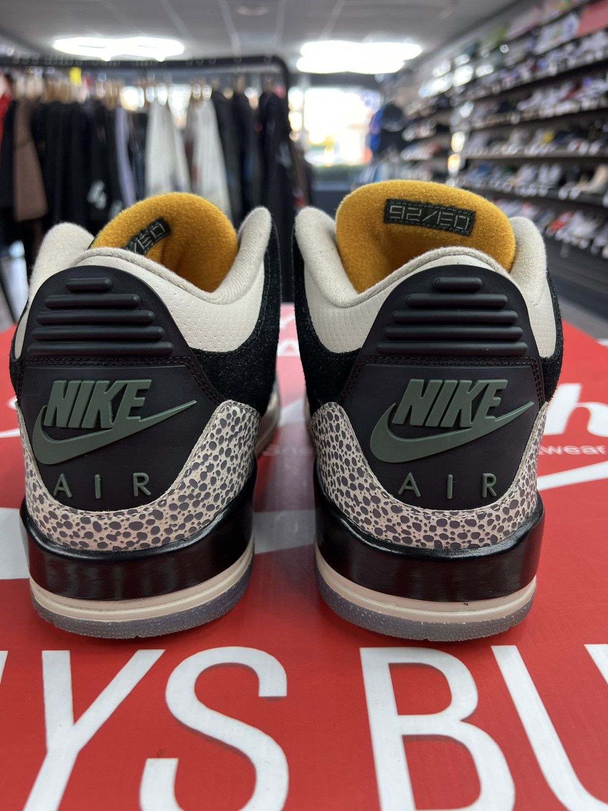 Jordan Brand Air Jordan 3 Atmos Size 10 Size US 10.5 / EU 43-44 - 5 Thumbnail