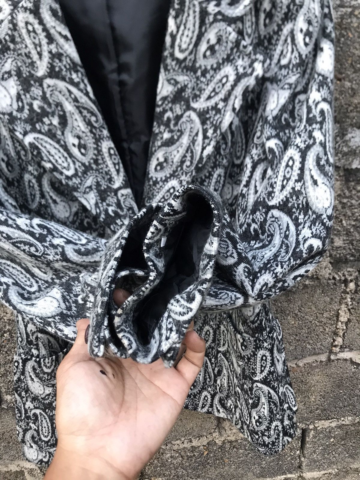 Designer × Japanese Brand × Vintage 🌟Vintage Lovely Queen Wool Paisley Coat Size S / US 4 / IT 40 - 7 Thumbnail