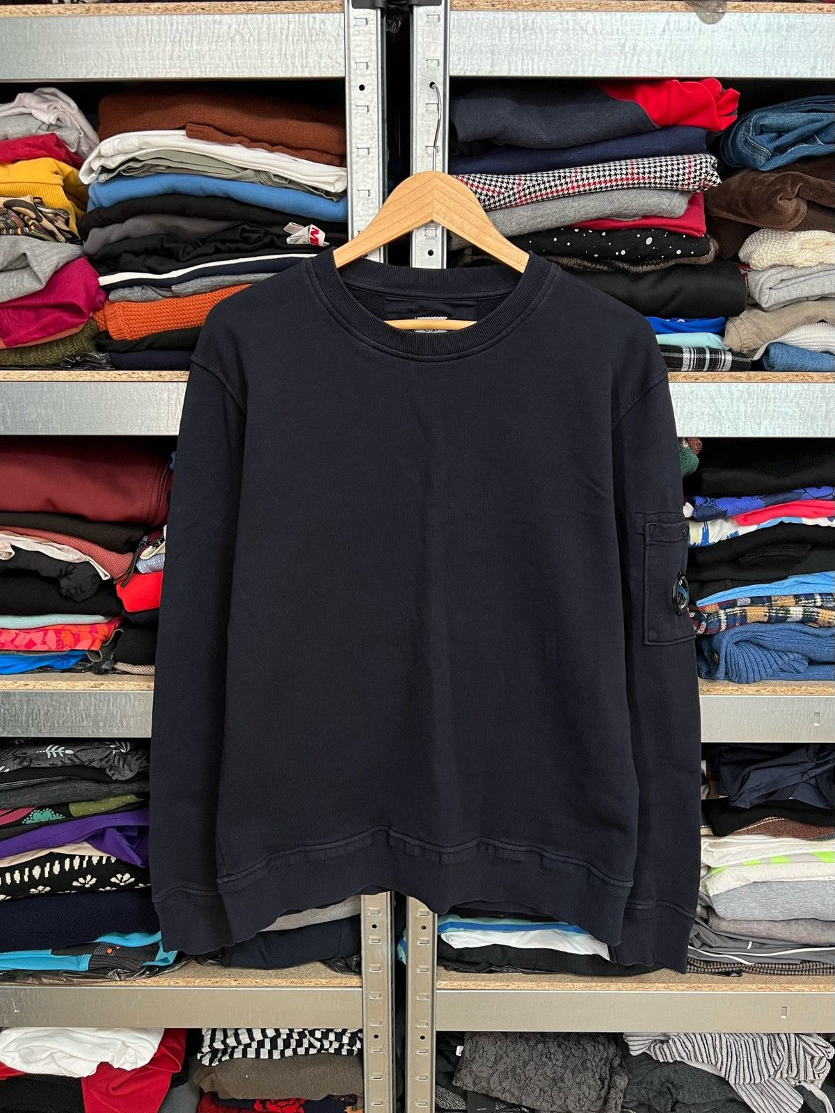 C.P. Company C.P Company Sweatshirt Navy Size M Pullover Sweater Casual Size US M / EU 48-50 / 2 - 1 Thumbnail