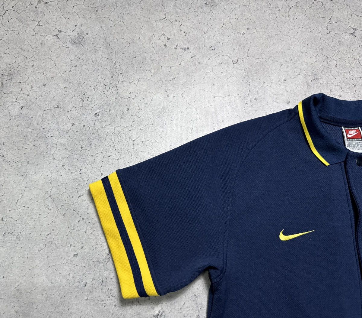 Nike Nike Vintage 90’s Michigan Wolverines Jersey Big Logo Size US M / EU 48-50 / 2 - 5 Thumbnail