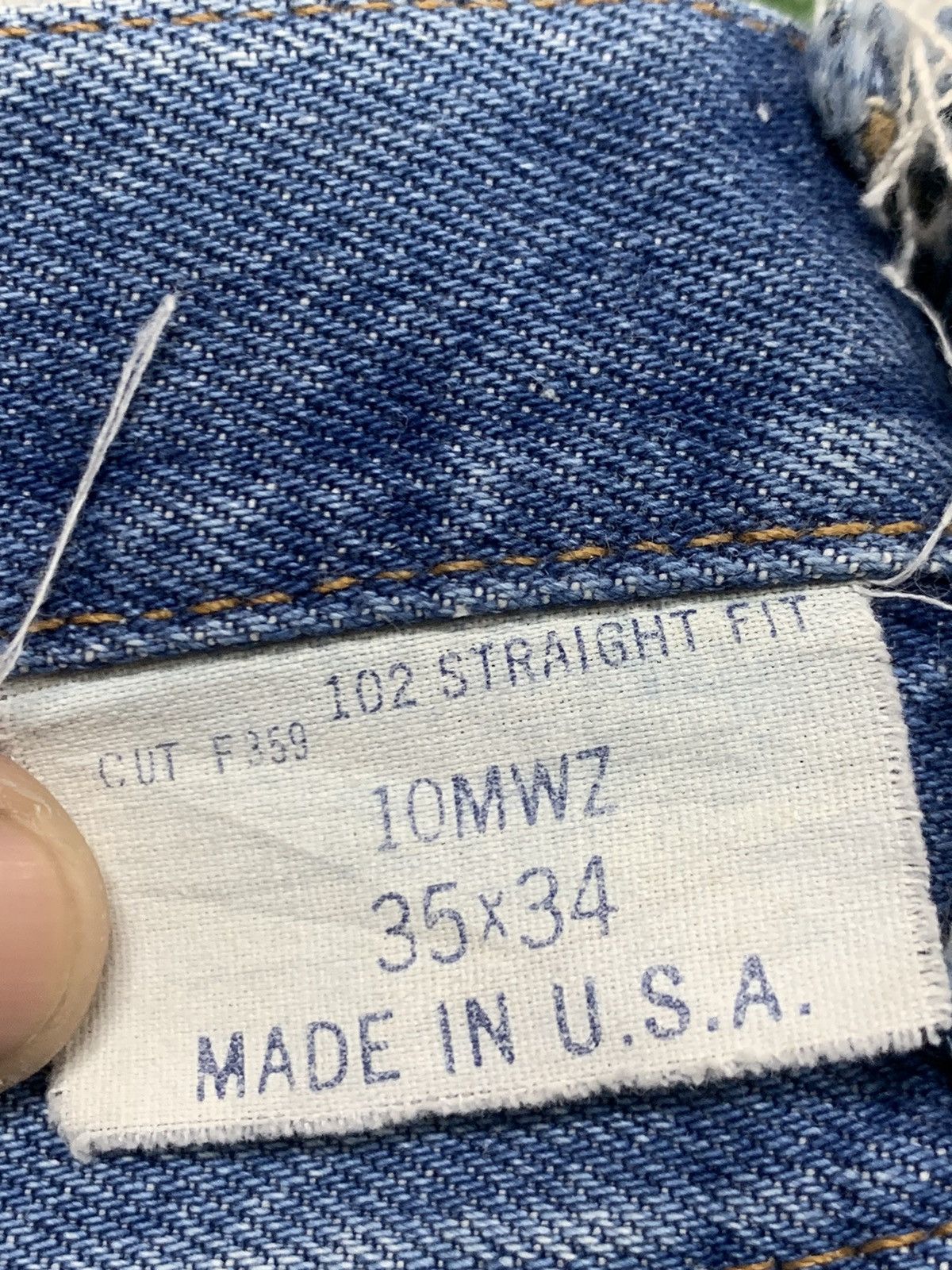 Wrangler DISTRESSED WRANGLER BLUE BELL. Size US 34 / EU 50 - 12 Thumbnail