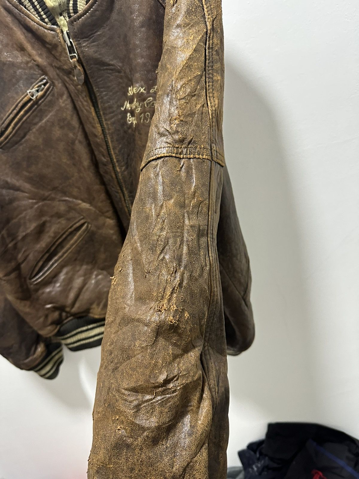 Avirex Vintage Avirex Leather Jacket Bomber Jacket Design USA Size US M / EU 48-50 / 2 - 6 Thumbnail