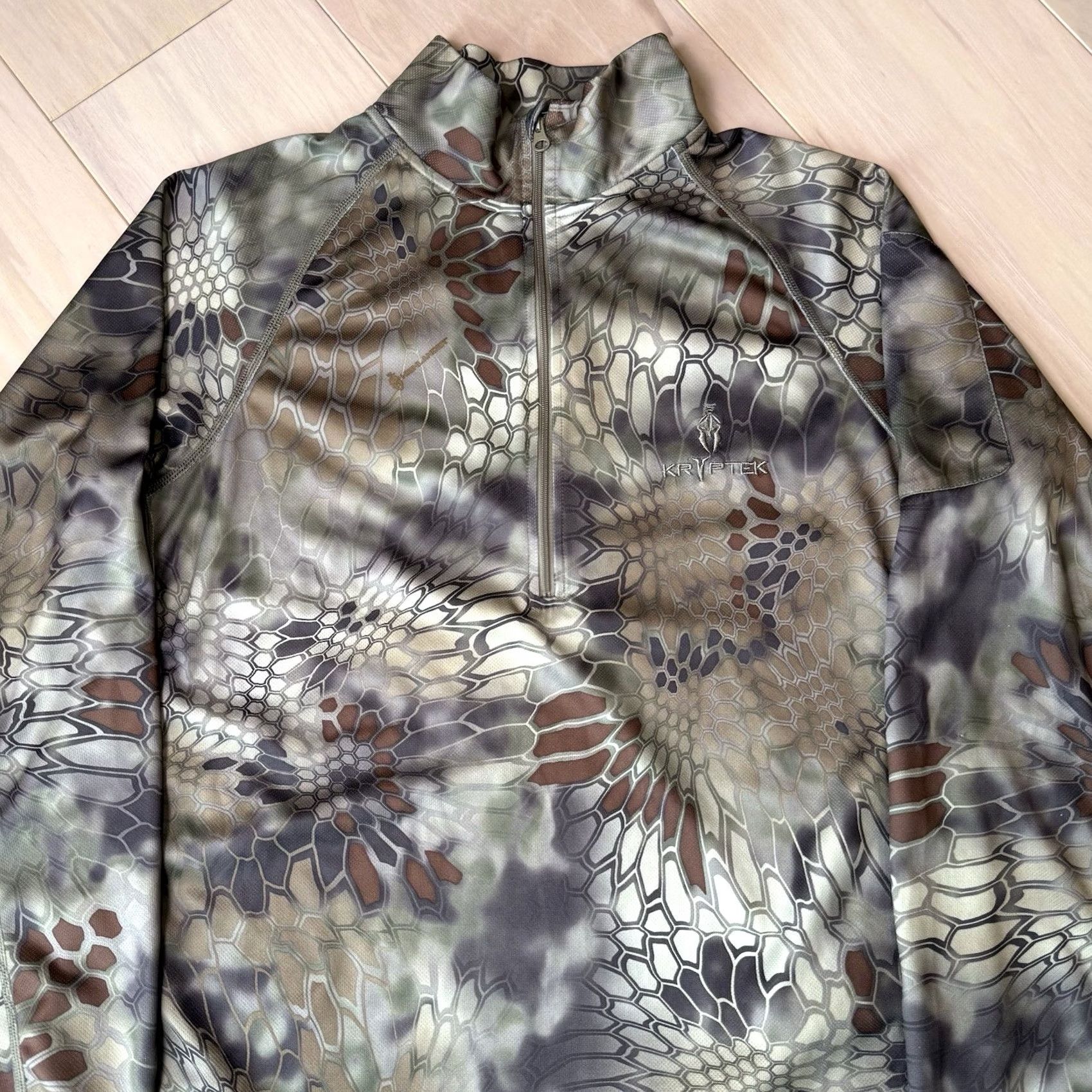 Vintage Kryptek Cronos 1/2 Zip Pullover Jacket Medium Black Lightweight Camouflage Softshell Polyester Regular Mens Size US M / EU 48-50 / 2 - 4 Thumbnail