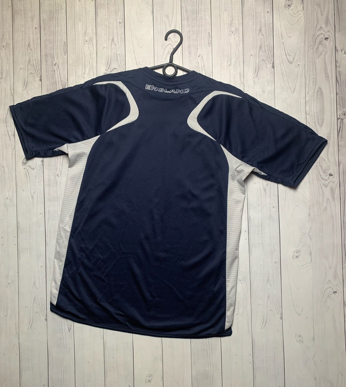 Umbro × Vintage Vintage Umbro soccer jersey England size L navy Size US L / EU 52-54 / 3 - 2 Thumbnail