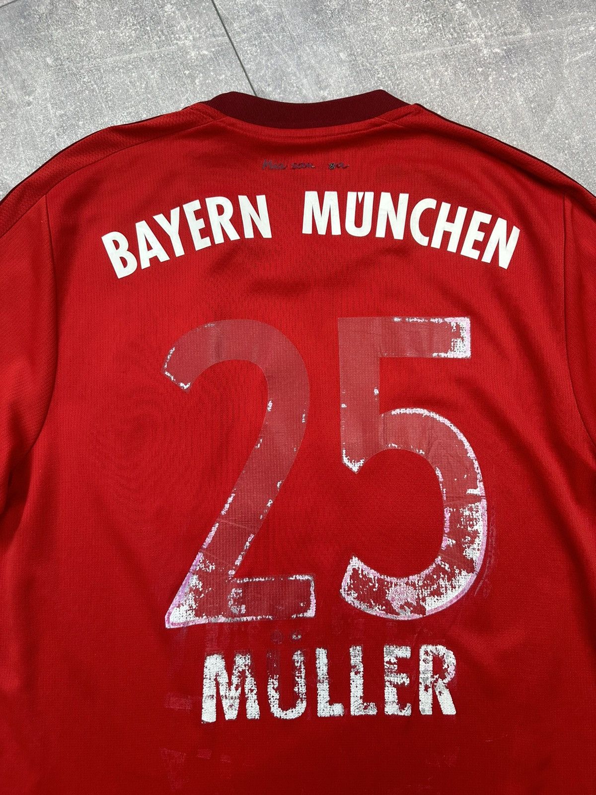 Vintage Adidas FC Bayern Múnchen Muller 25 Bundes Liga Jersey Size US M / EU 48-50 / 2 - 13 Thumbnail