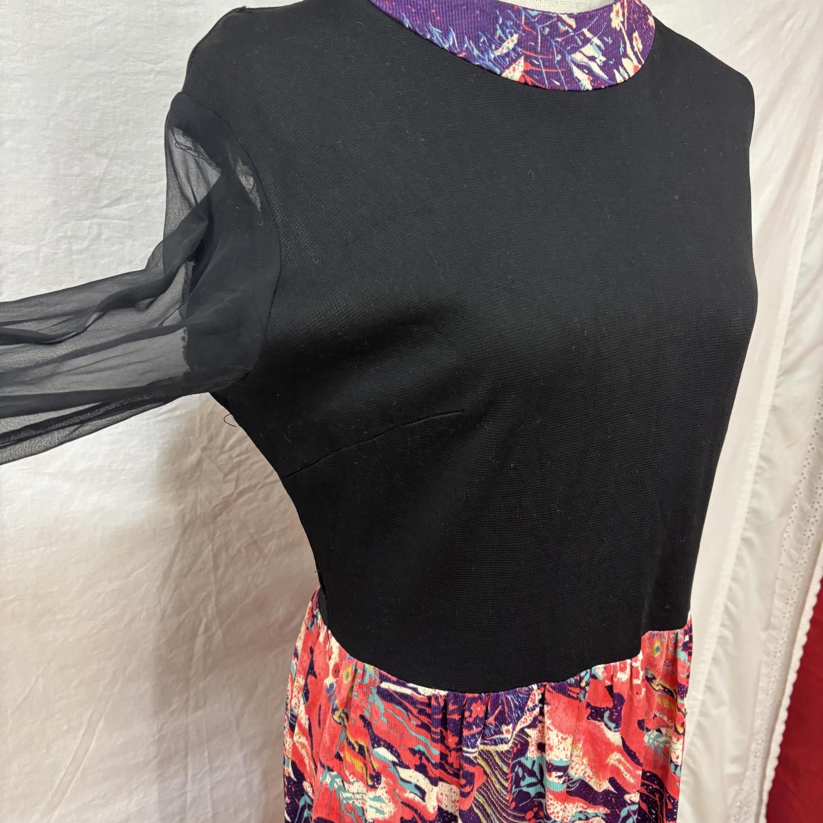 Other Vtg 70s psychedelic abstract dress Size M / US 6-8 / IT 42-44 - 3 Thumbnail