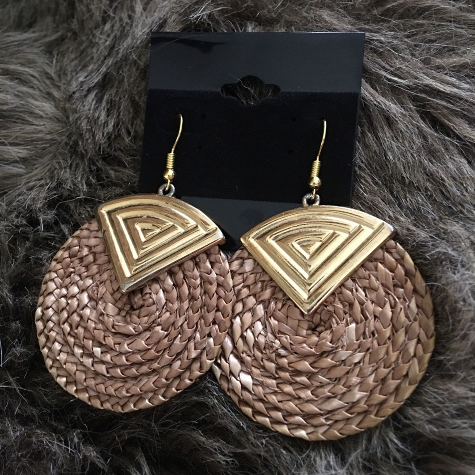 Vintage Vintage wicker disc gold tone fish hook earrings Size ONE SIZE - 2 Thumbnail