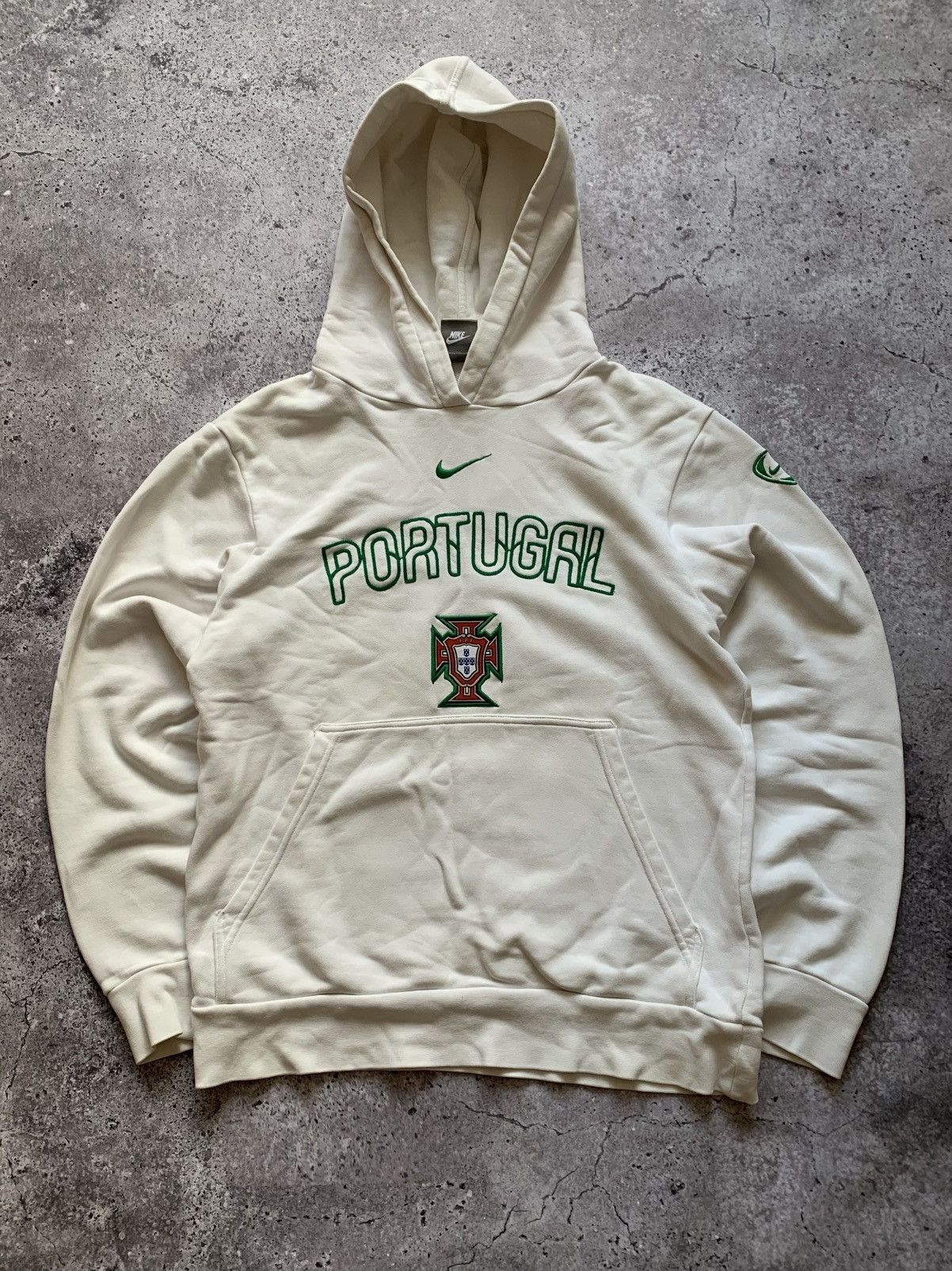 Nike 🔥NIKE PORTUGAL VINTAGE 00’s BLOCKECORE SOCCER HOODIE Size US S / EU 44-46 / 1 - 2 Thumbnail
