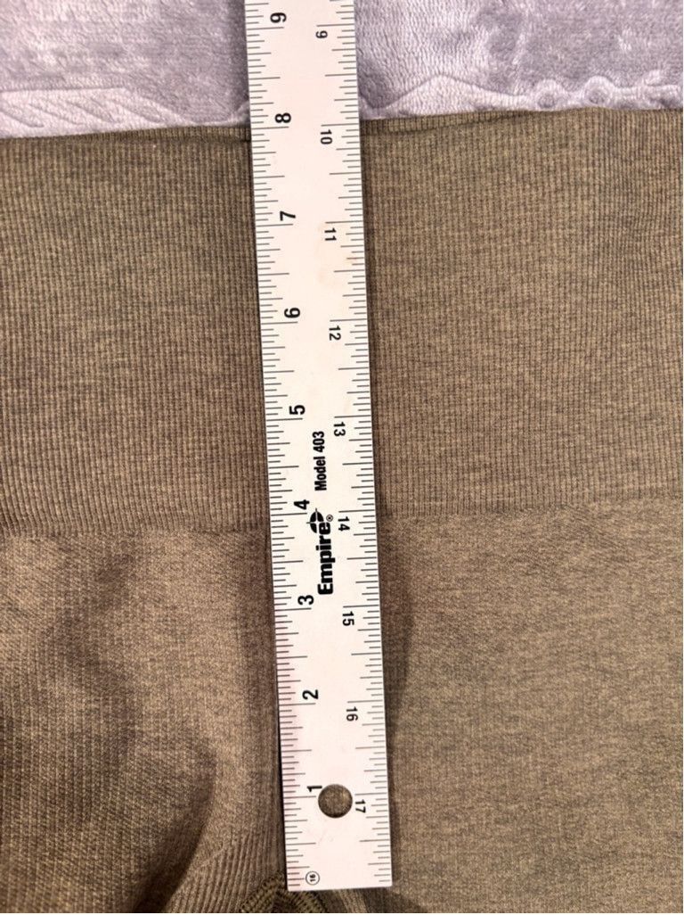 Lululemon Women's Lululemon Ruched Capri Leggings Size S Olive Green Size 28" / US 6 / IT 42 - 4 Thumbnail