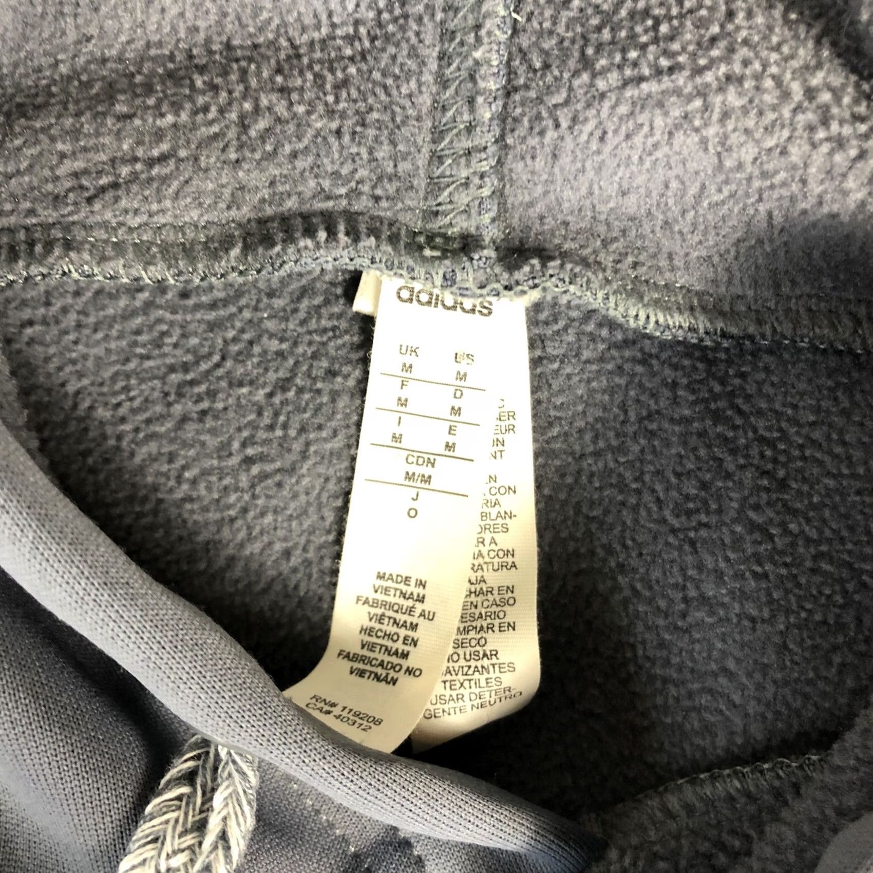 Adidas adidas Shirt Mens M Grey Men Hoodie Athletic Pull Over Sweatshirt Size E17 Size US M / EU 48-50 / 2 - 6 Thumbnail