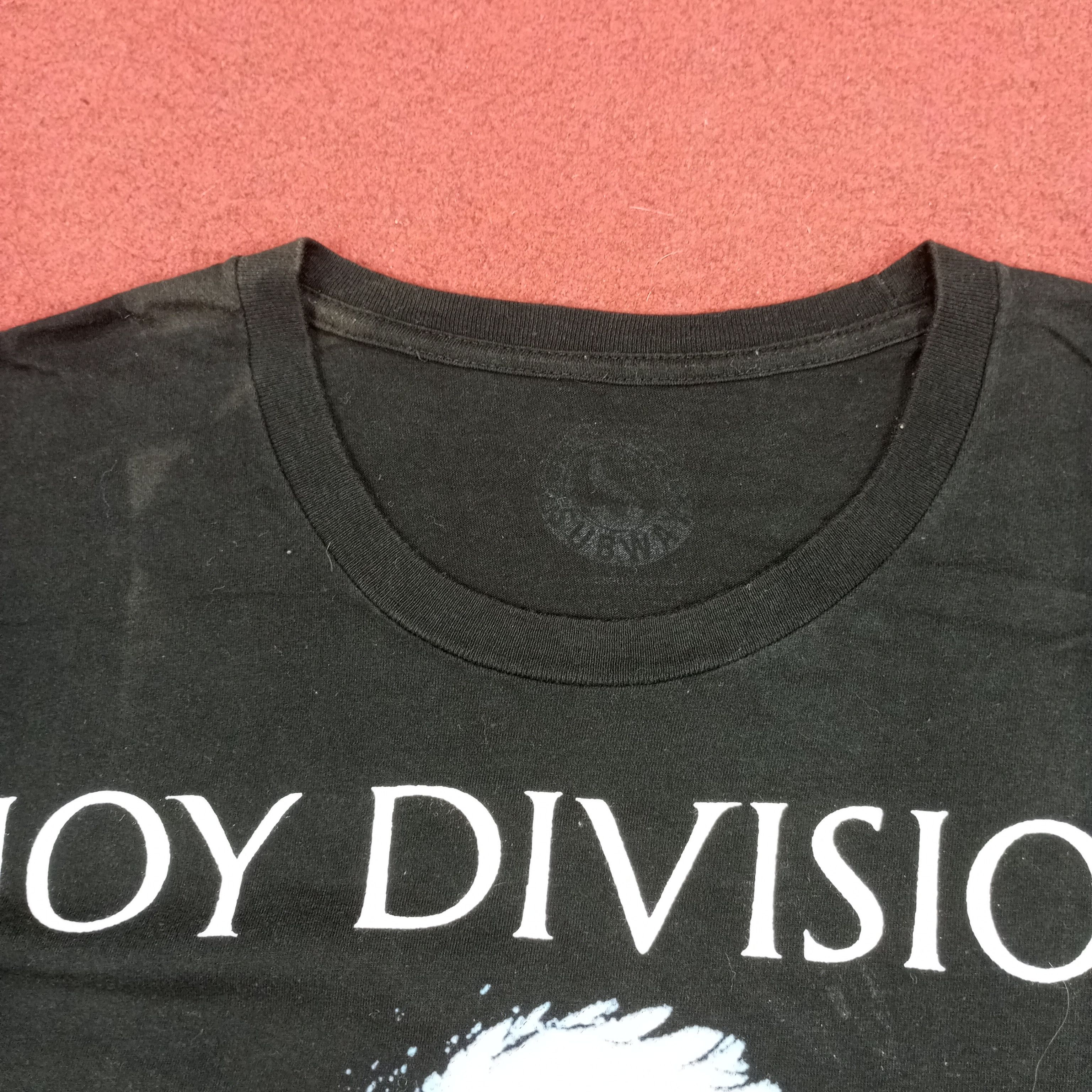 Band Tees × Vintage Joy Division Music Singer Phototees Style Tshirt Size US XL / EU 56 / 4 - 4 Thumbnail
