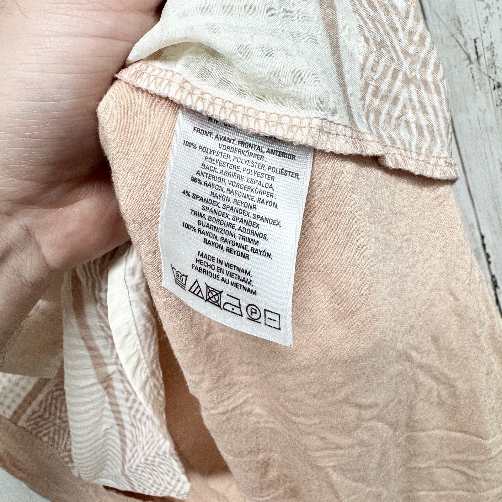 Anthropologie Anthropologie Postmark Small Split Neck High Low Sleeveless Size S / US 4 / IT 40 - 4 Thumbnail