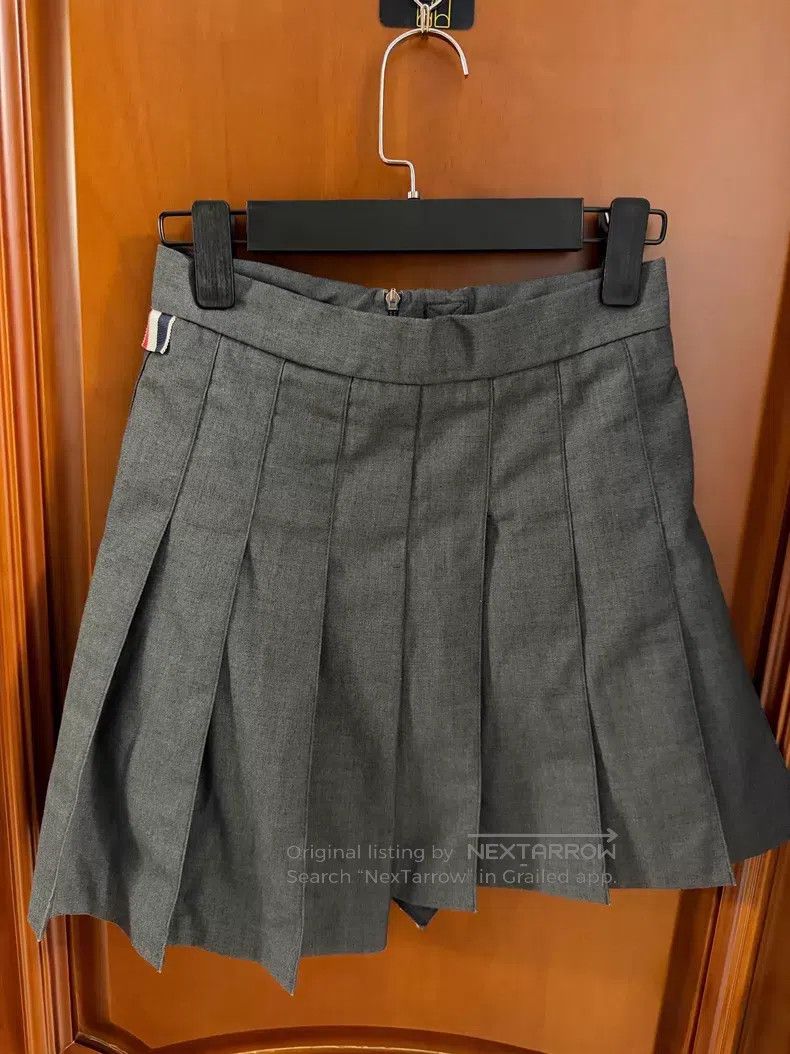 Thom Browne Thom Browne Gray Pleated Short Skirt Size 42" / US 20 - 2 Thumbnail
