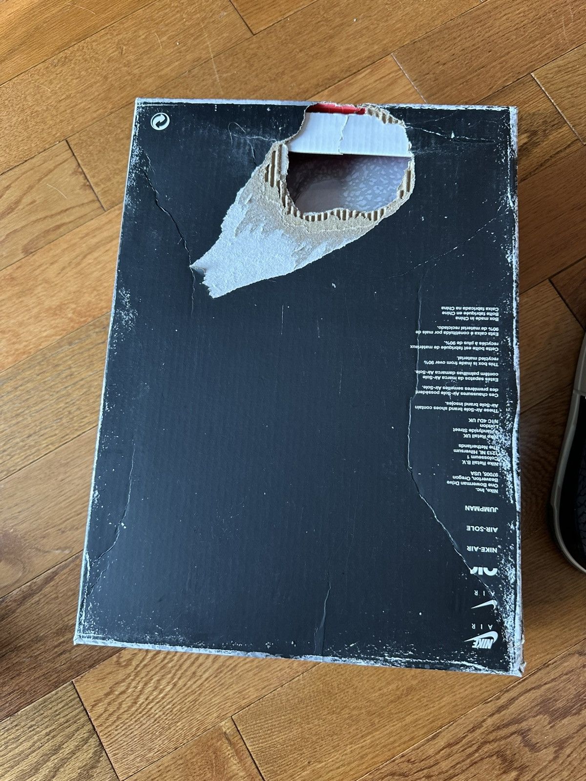 Jordan Brand × Nike Air Jordan 3 White Cement Size US 12 / EU 45 - 9 Thumbnail