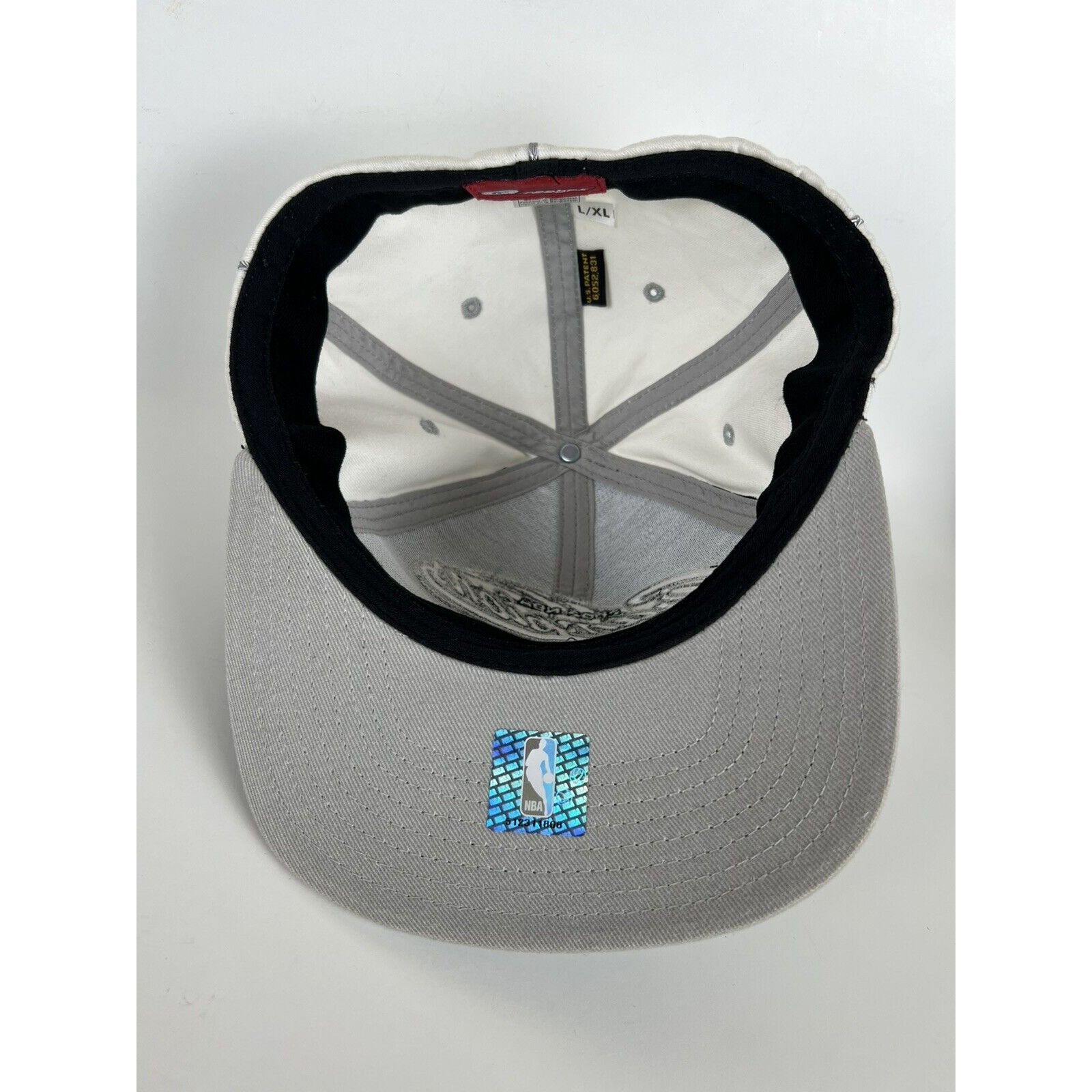 Reebok Vintage Los Angeles Lakers 2002 Champions Hat Cap Fitted Siz Size ONE SIZE - 8 Thumbnail