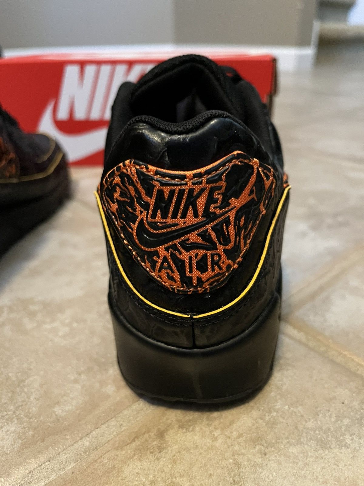 Nike AIR MAX 90 ‘VOLCANO’ Size US 10.5 / EU 43-44 - 7 Thumbnail