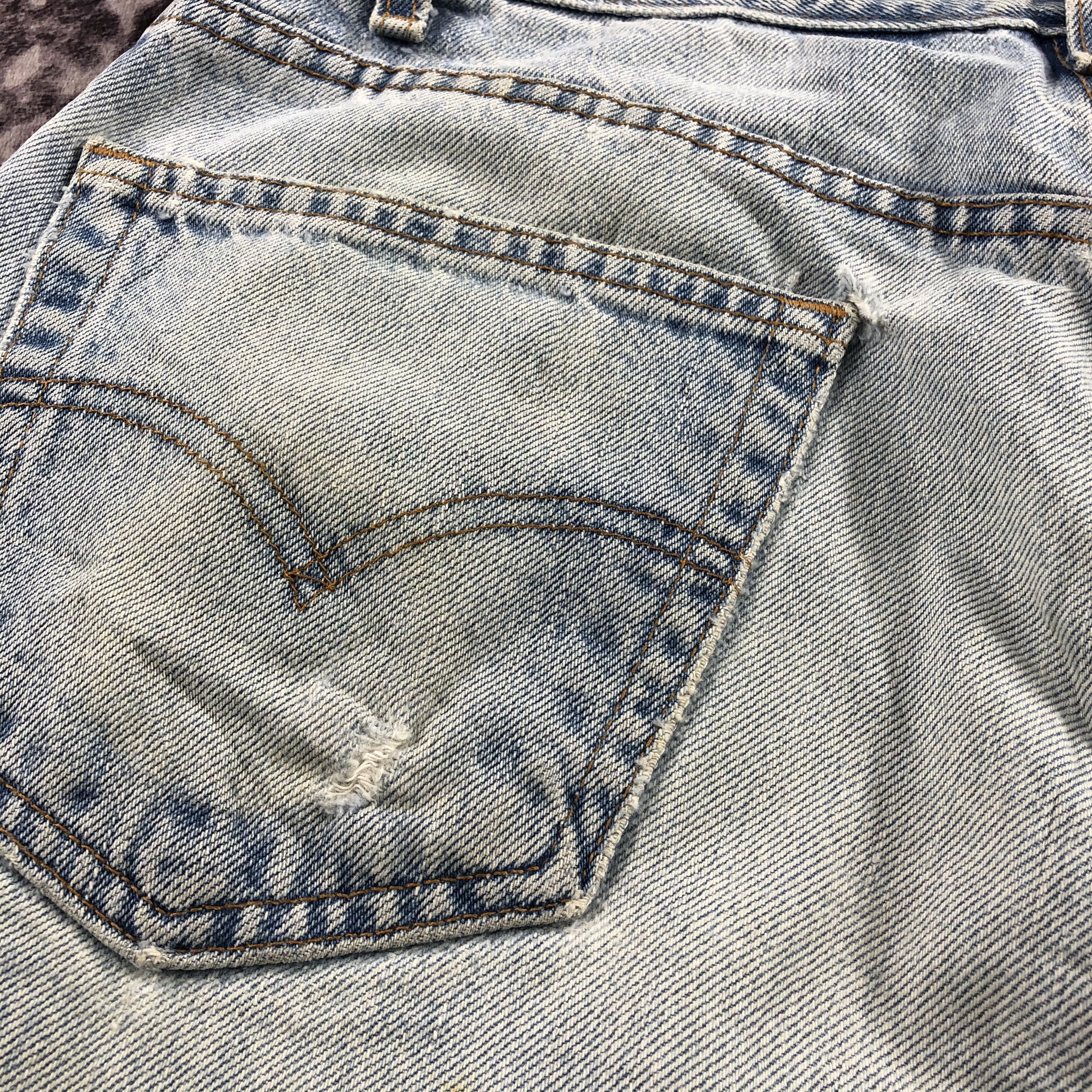 Levi's × Vintage Vintage 90s Light Wash Levis 505 Jeans-JM2840 Size US 33 - 6 Thumbnail