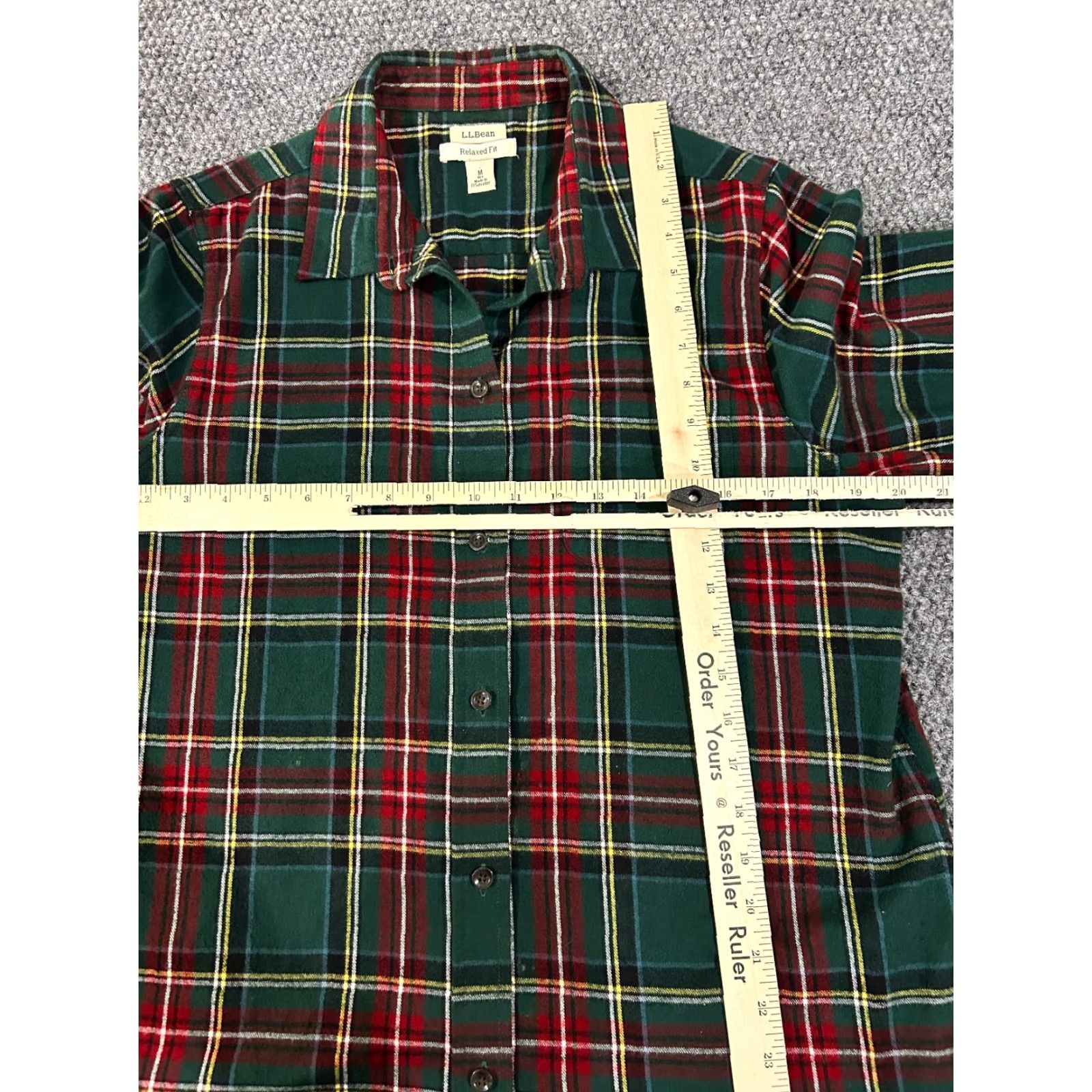 Vintage L.L. Bean Shirt Button-Up Plaid Flannel Medium Green Outdoors Casual Button-Down Collar Mens Regular Pocketed USA Outdoor Green Blue? Size US M / EU 48-50 / 2 - 5 Thumbnail