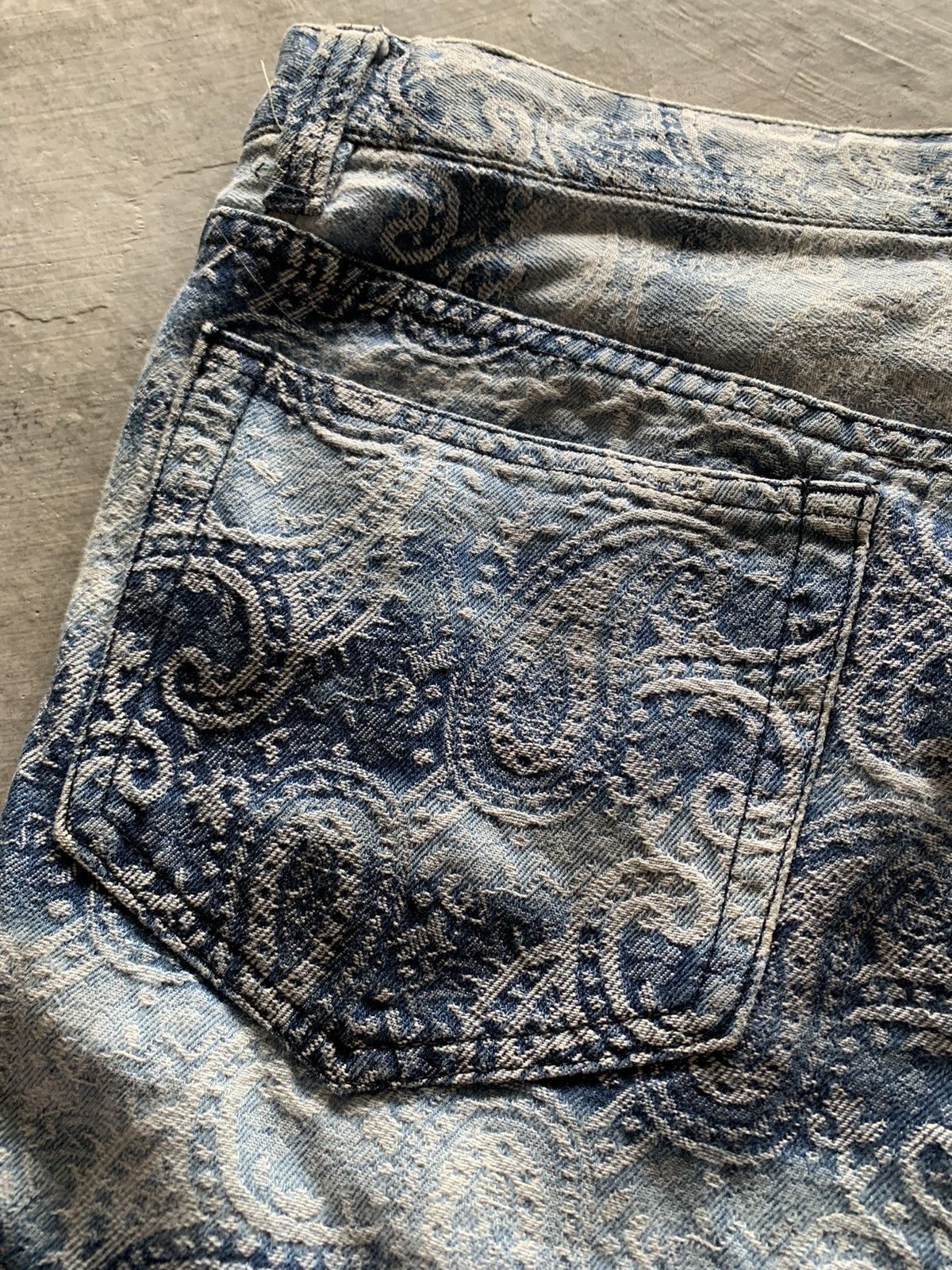 5351 POUR LES HOMMES insane 5351 pour les hommes Flared washed paisley jeans Size US 29 - 15 Thumbnail