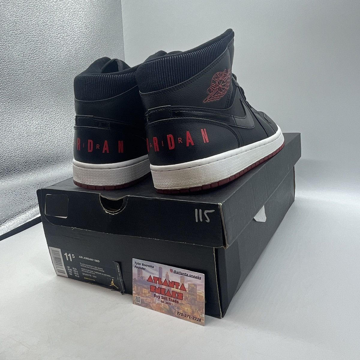 Jordan Brand Air Jordan 1 mid bred Size US 11.5 / EU 44-45 - 5 Thumbnail