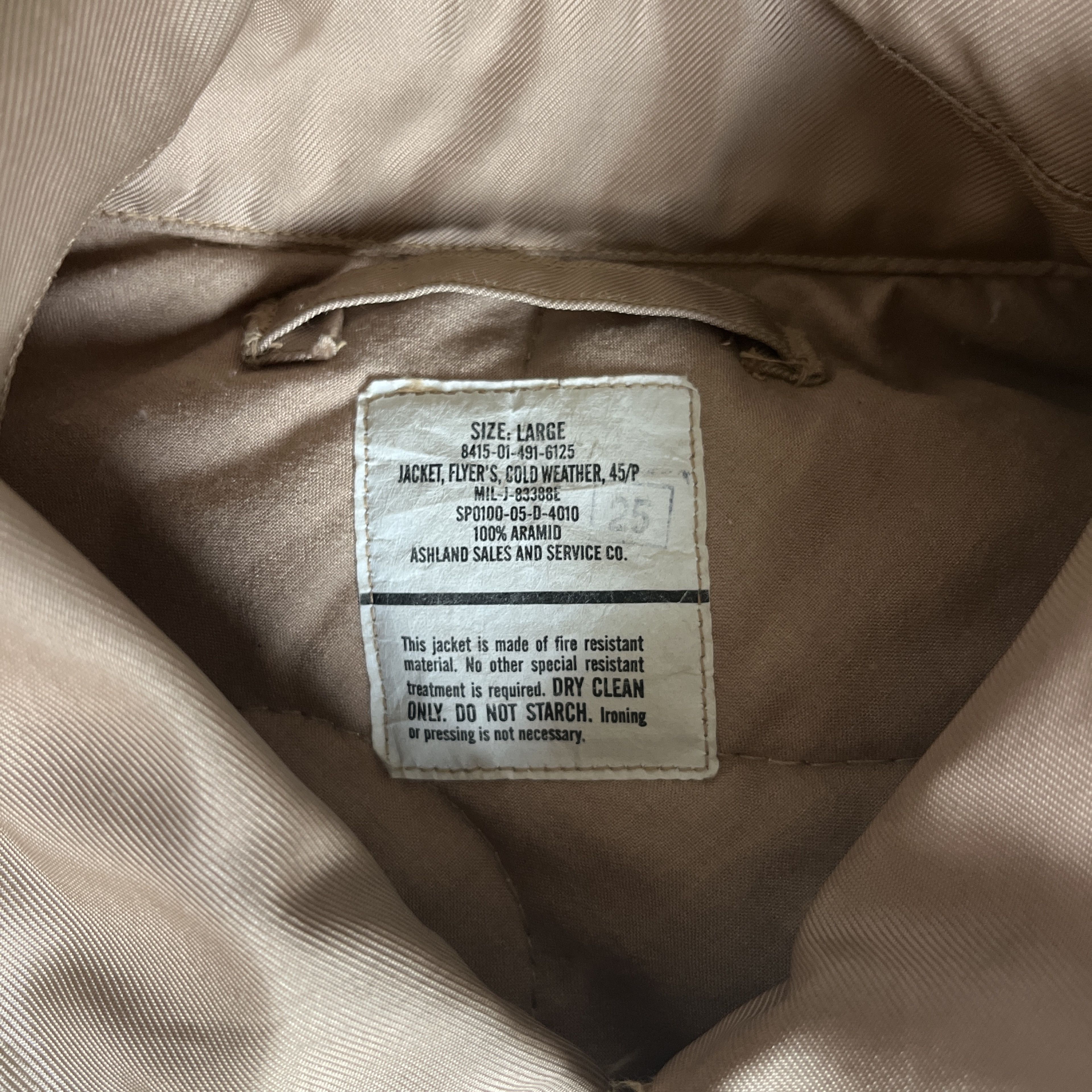 Vintage Gold Vintage Military Surplus Air Force Bomber Jacket Size US L / EU 52-54 / 3 - 5 Thumbnail