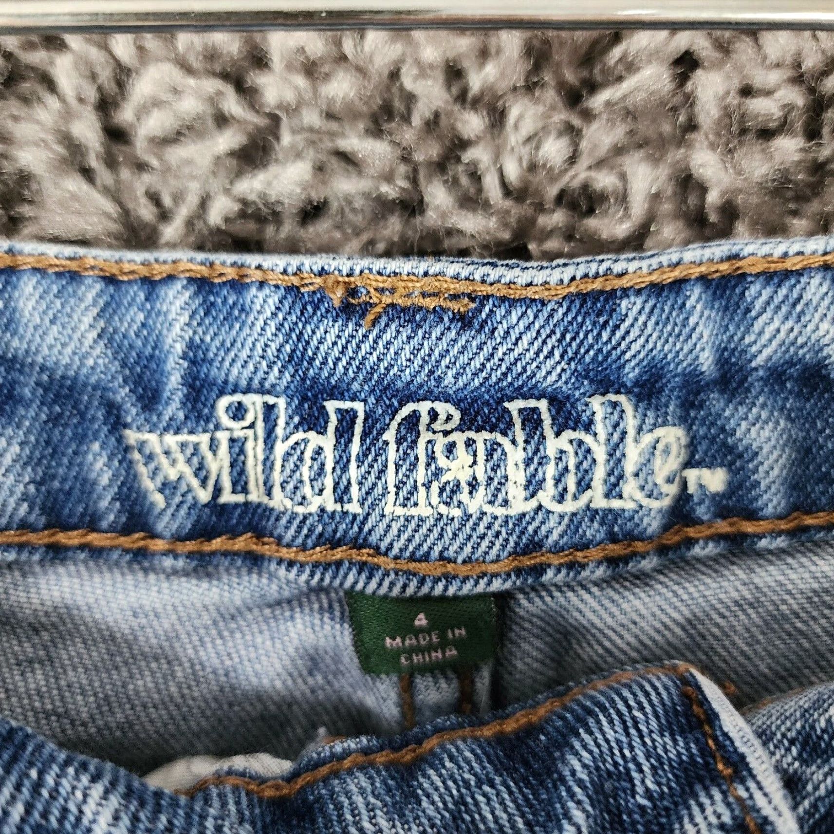 Vintage VINTAGE? No. Wild Fable Women’s Distressed High Rise Mom Cut-Off Jean Shorts Size 4 Blue 27" Waist Womens Size 27" / US 4 / IT 40 - 2 Thumbnail
