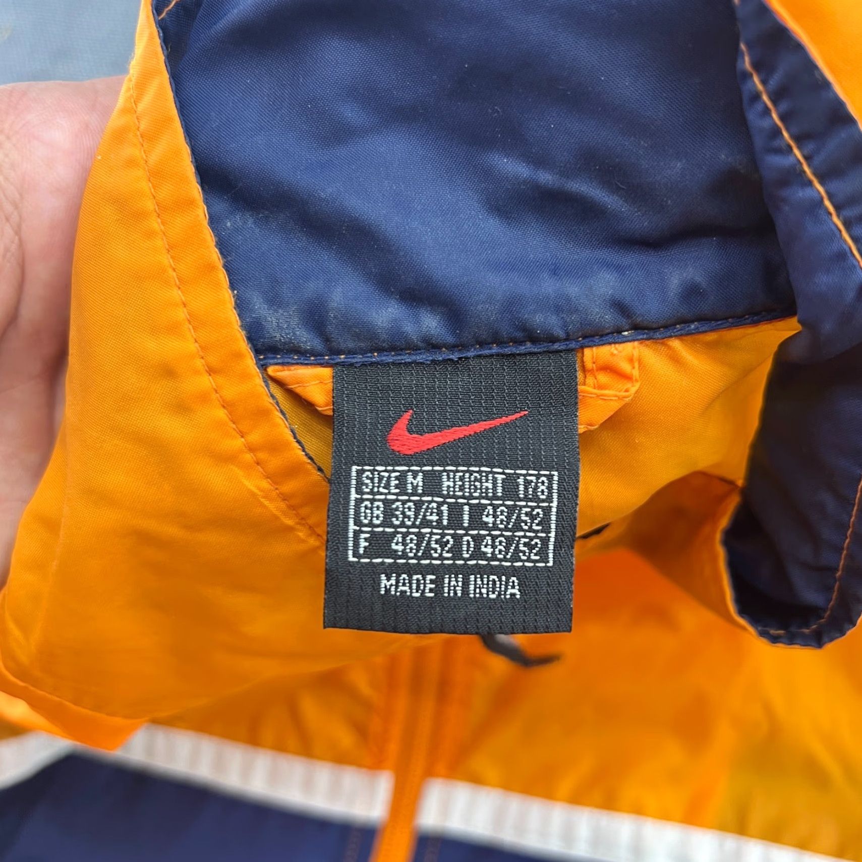 Nike Nike Windbreaker Jacket Mens M Central Swoosh Orange Blue Lightweight (2009) Size US M / EU 48-50 / 2 - 7 Thumbnail