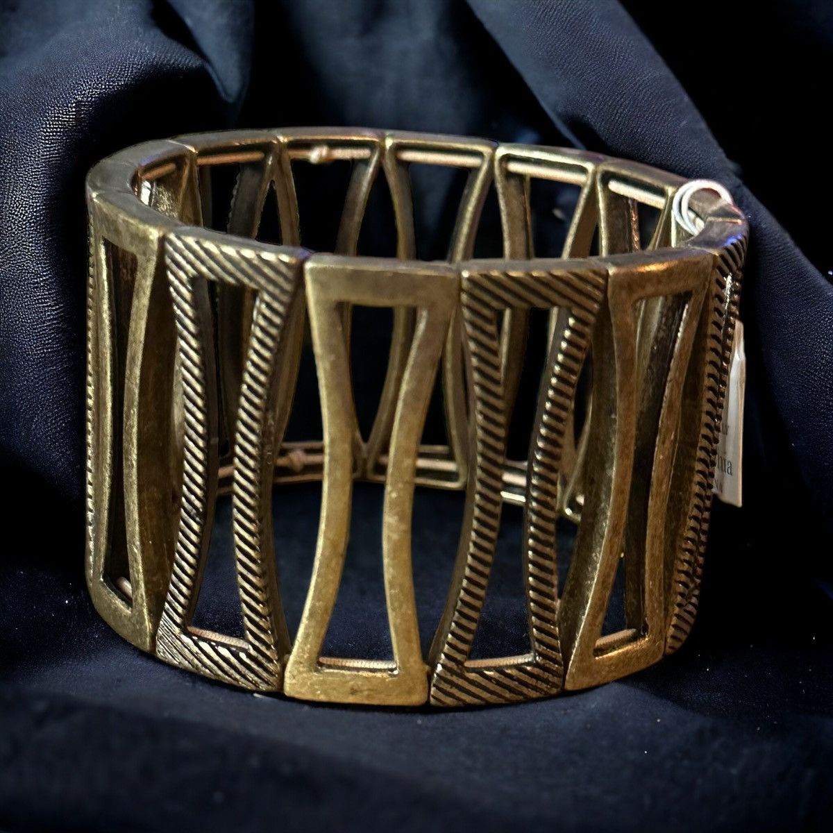 Other Lia Sophia bronze tone stretch bracelet Size ONE SIZE - 1 Thumbnail